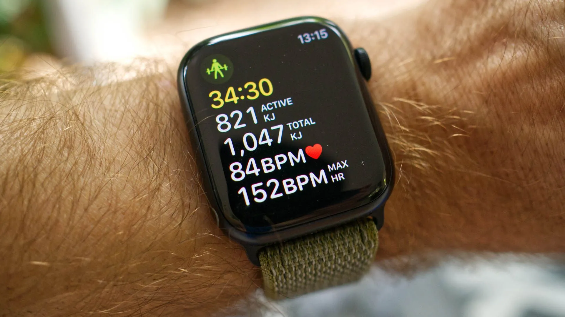 Apple Watch Series 8 ghi lại bài tập Strength Training