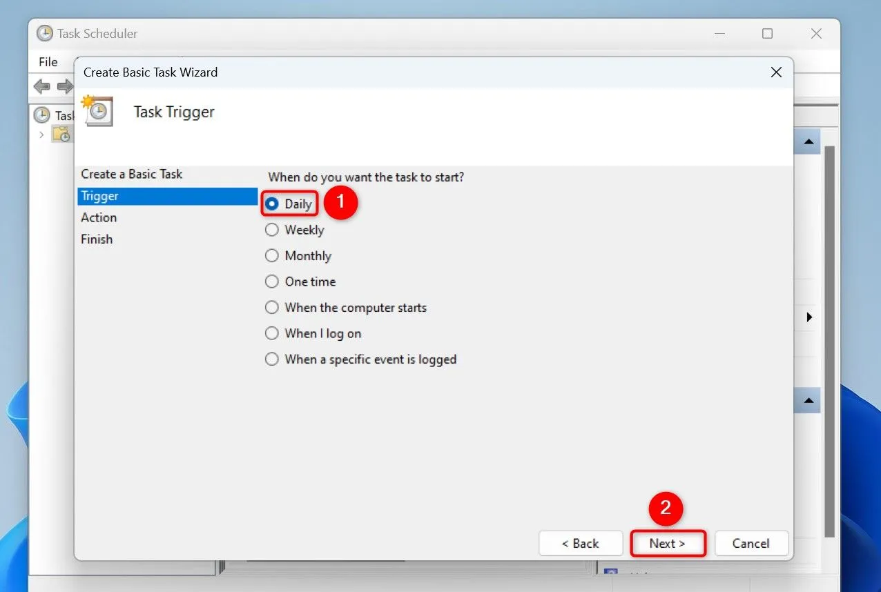 Chọn tần suất chạy tác vụ trong Task Scheduler, tùy chọn &quot;Daily&quot; được chọn.