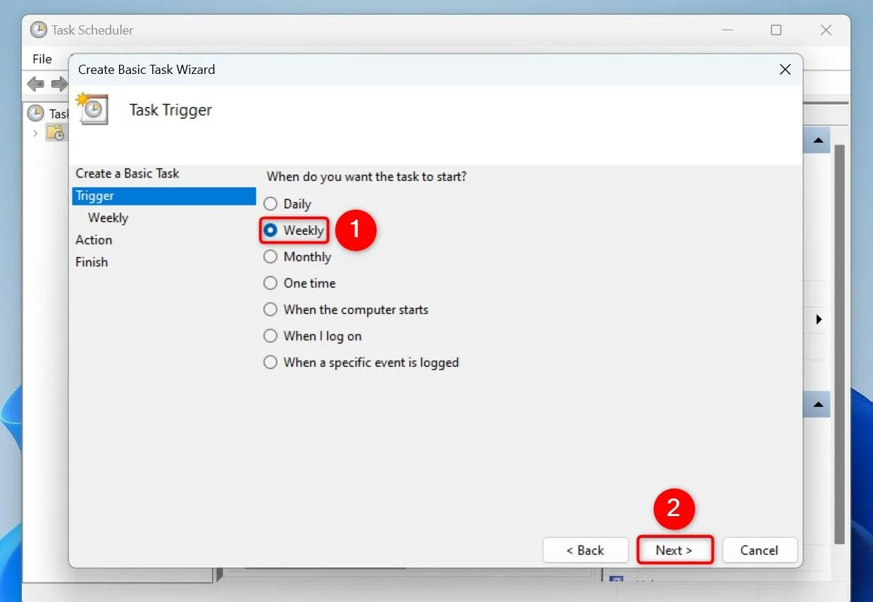 Chọn tần suất thực hiện tác vụ khởi động lại hàng tuần trong Task Scheduler