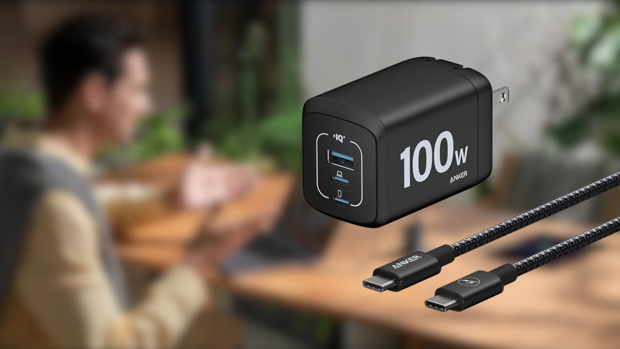 Hình ảnh các cổng kết nối (2x USB-C, 1x USB-A) trên sạc Anker Prime 100W cho phép sạc đa thiết bị cùng công suất 100W