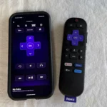 Thiết bị stream Roku Express 4K Plus và các loại remote điều khiển
