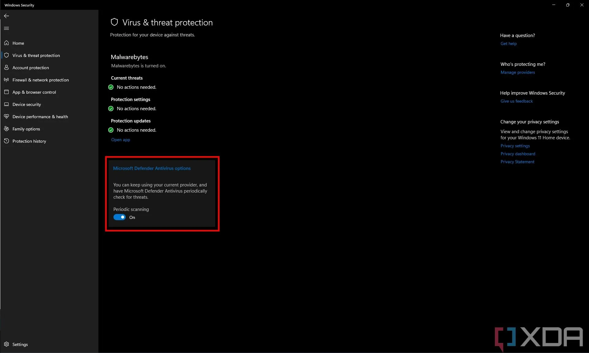 Ảnh chụp màn hình cài đặt bảo vệ virus &amp; mối đe dọa của Microsoft Defender khi đã cài đặt một phần mềm diệt virus khác, cho thấy tùy chọn quét định kỳ đã được bật