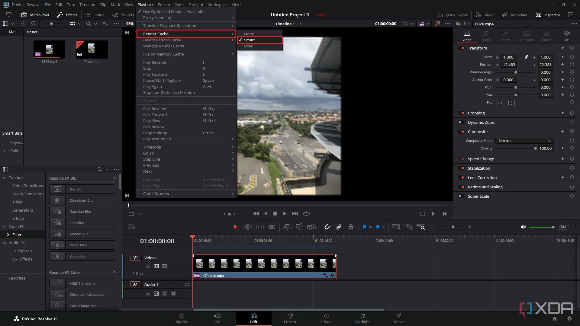 Giao diện DaVinci Resolve hiển thị menu Playback với tùy chọn Render Cache được đặt thành Smart