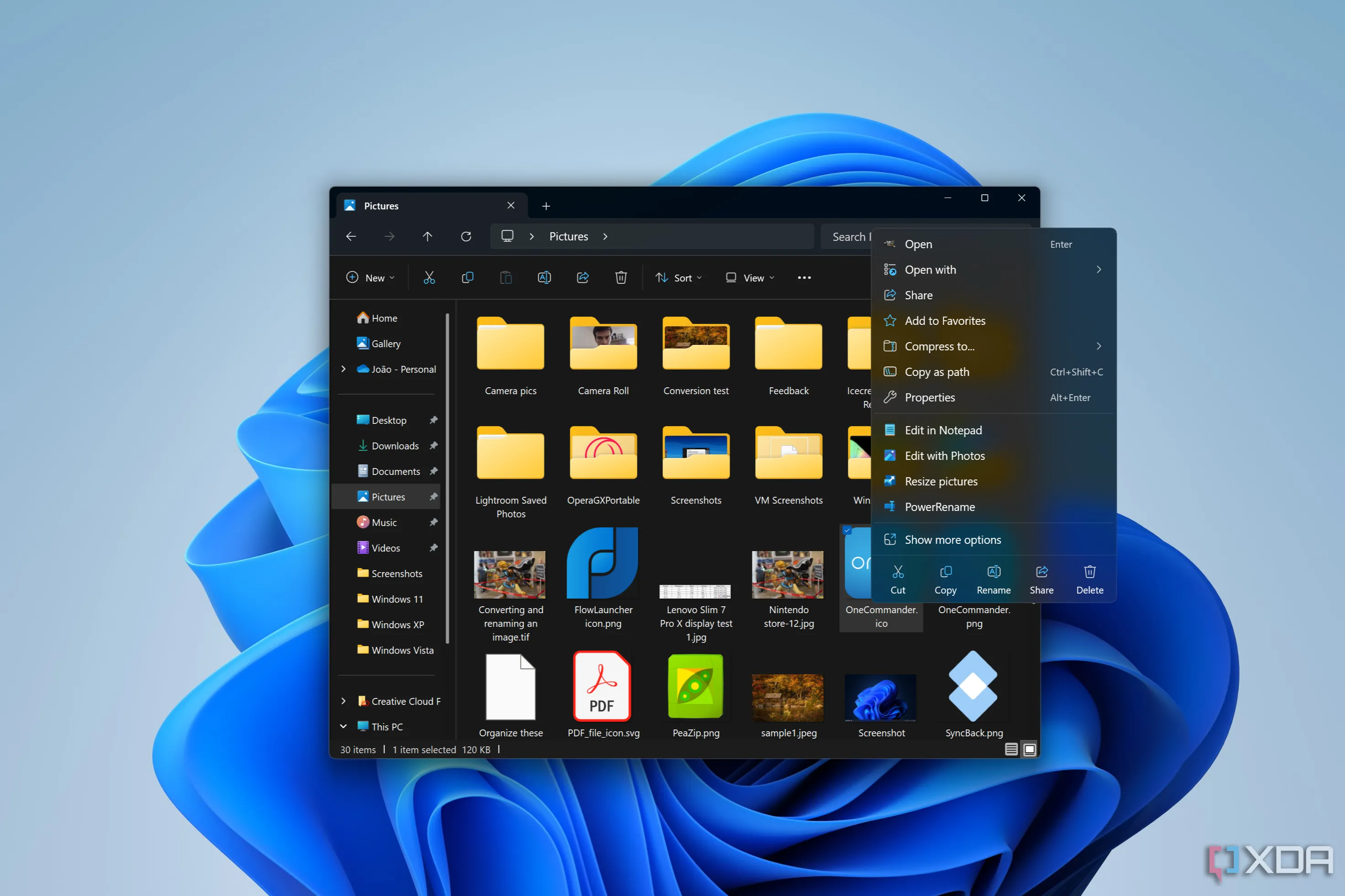Giao diện File Explorer với menu ngữ cảnh, minh họa việc quản lý và đổi tên tệp tin hàng loạt hiệu quả.