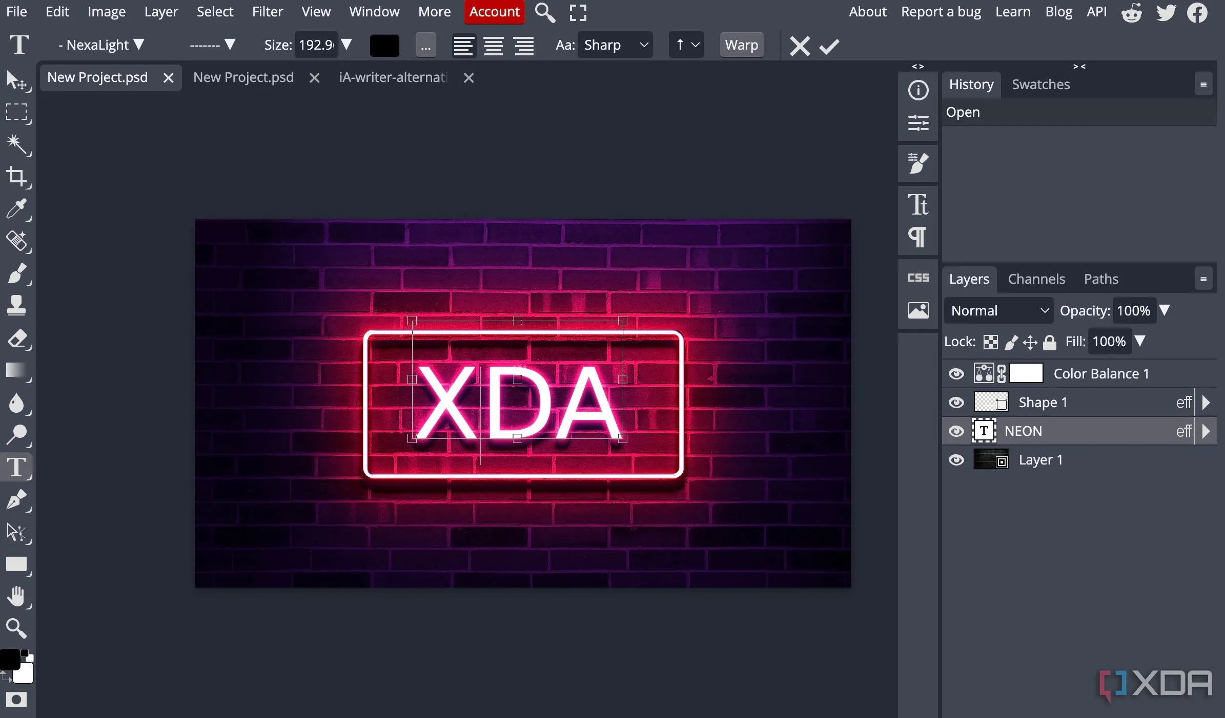 Giao diện Photopea với bố cục quen thuộc, các bảng điều khiển và công cụ tương tự Photoshop, giúp người dùng dễ dàng làm quen.