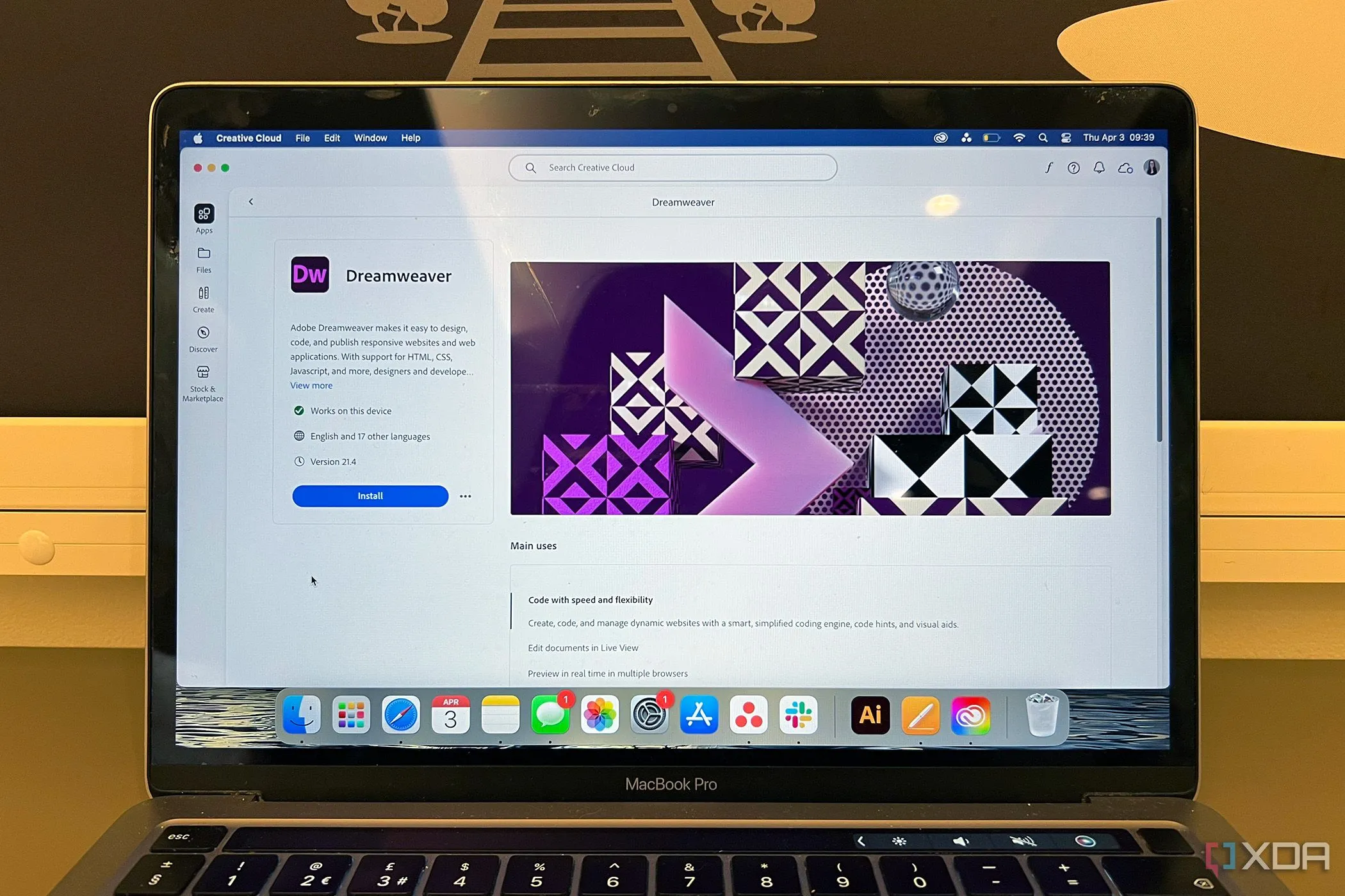 Giao diện trang cài đặt Adobe Dreamweaver trên MacBook, một phần mềm thiết kế web cũ của Adobe.