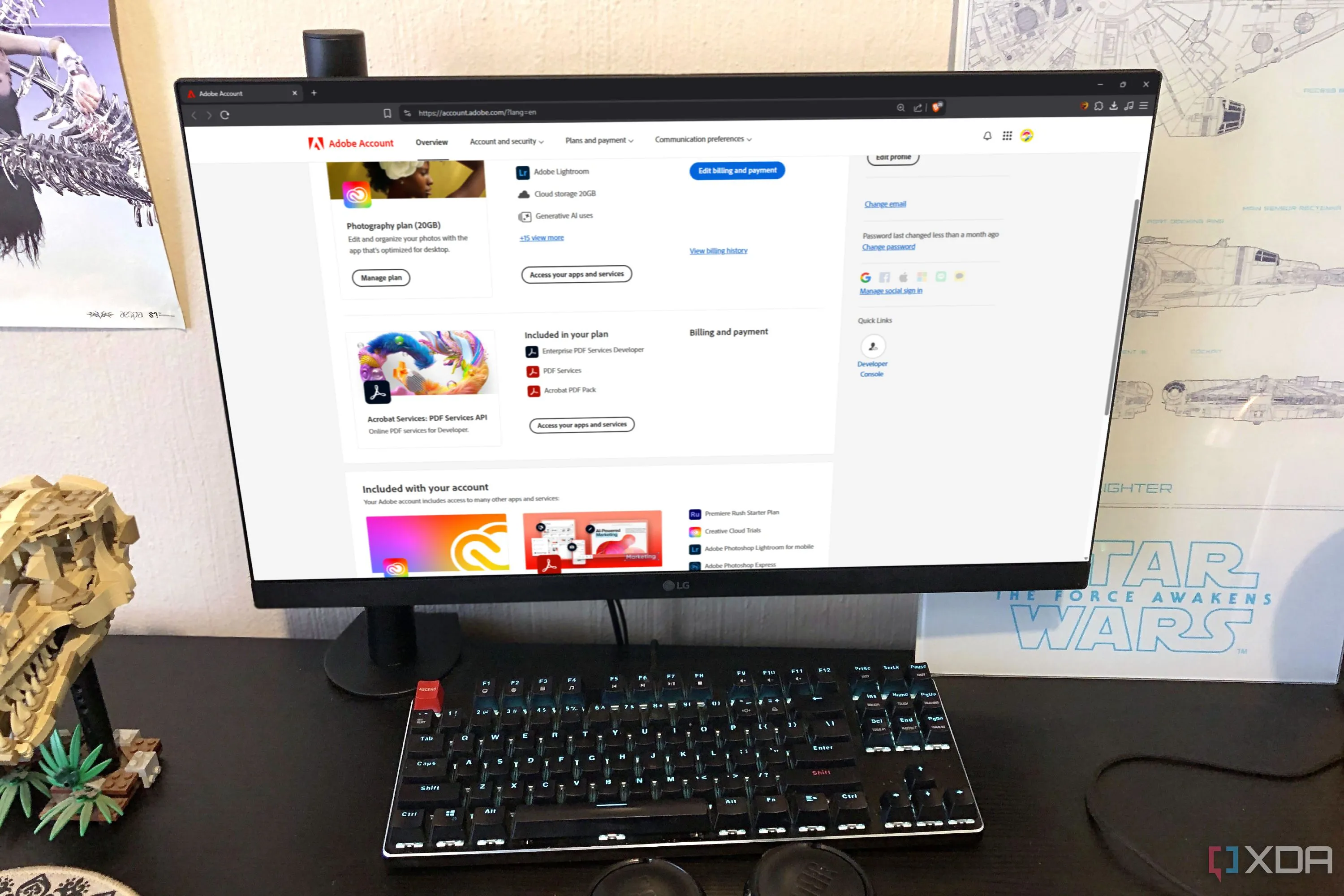 Giao diện trang web Adobe Creative Cloud hiển thị trên màn hình máy tính để bàn