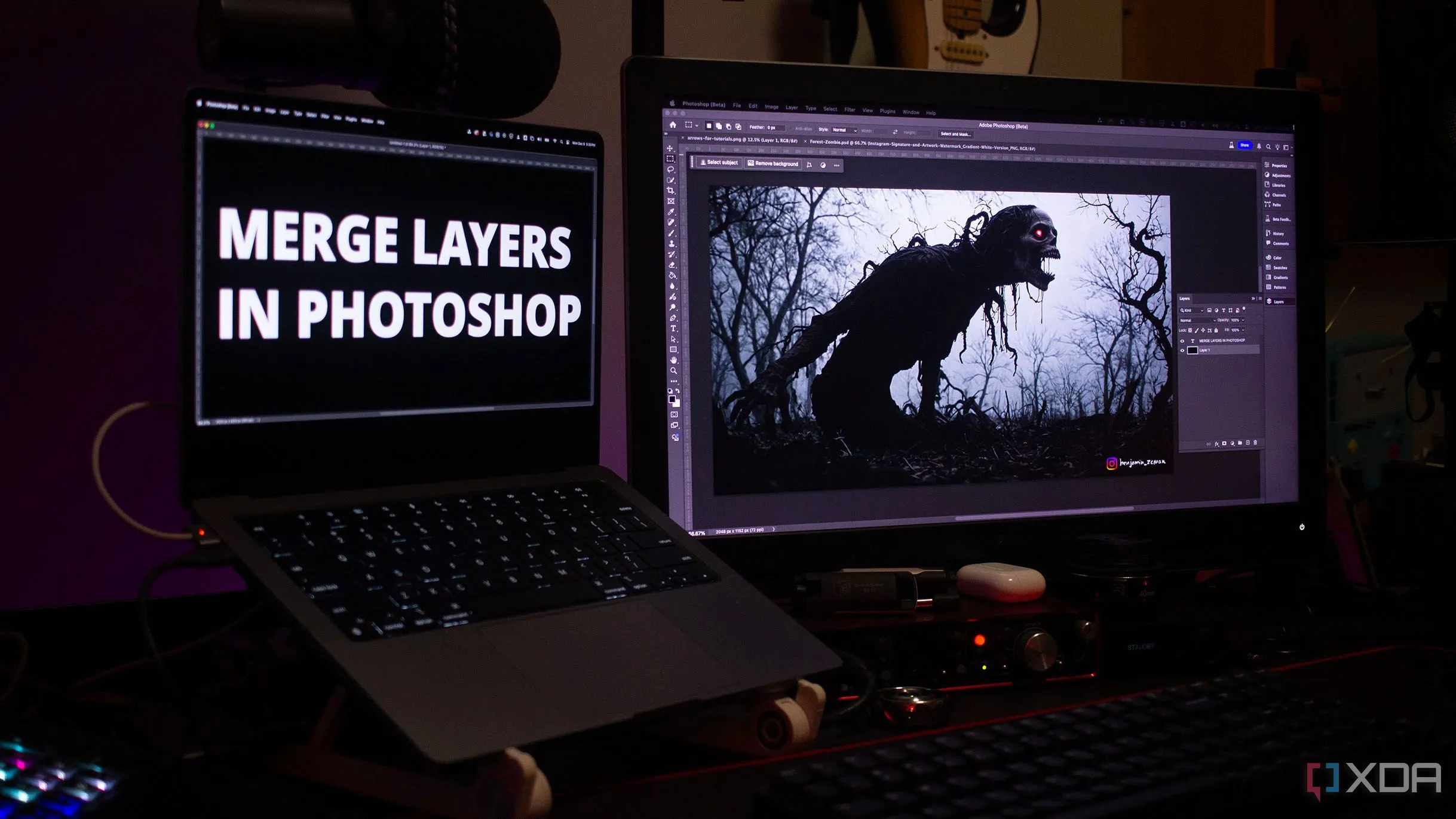 Màn hình máy tính hiển thị Adobe Photoshop với các lớp (layers) đang được chọn, minh họa cách hợp nhất các lớp để tổ chức thiết kế.
