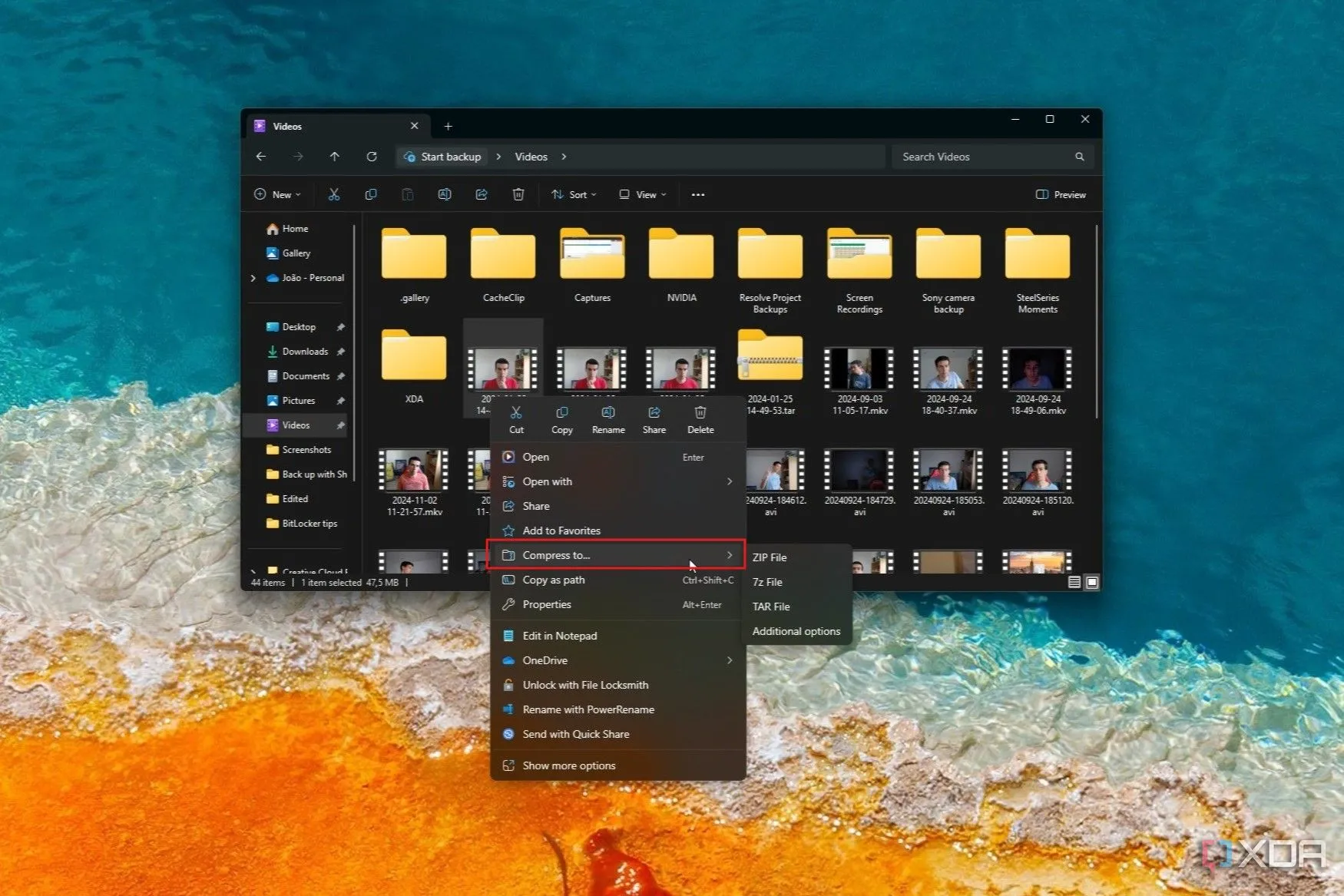 Menu ngữ cảnh File Explorer trong Windows, gợi ý các tùy chọn sắp xếp và tổ chức thư mục tự động dựa trên định dạng tệp.