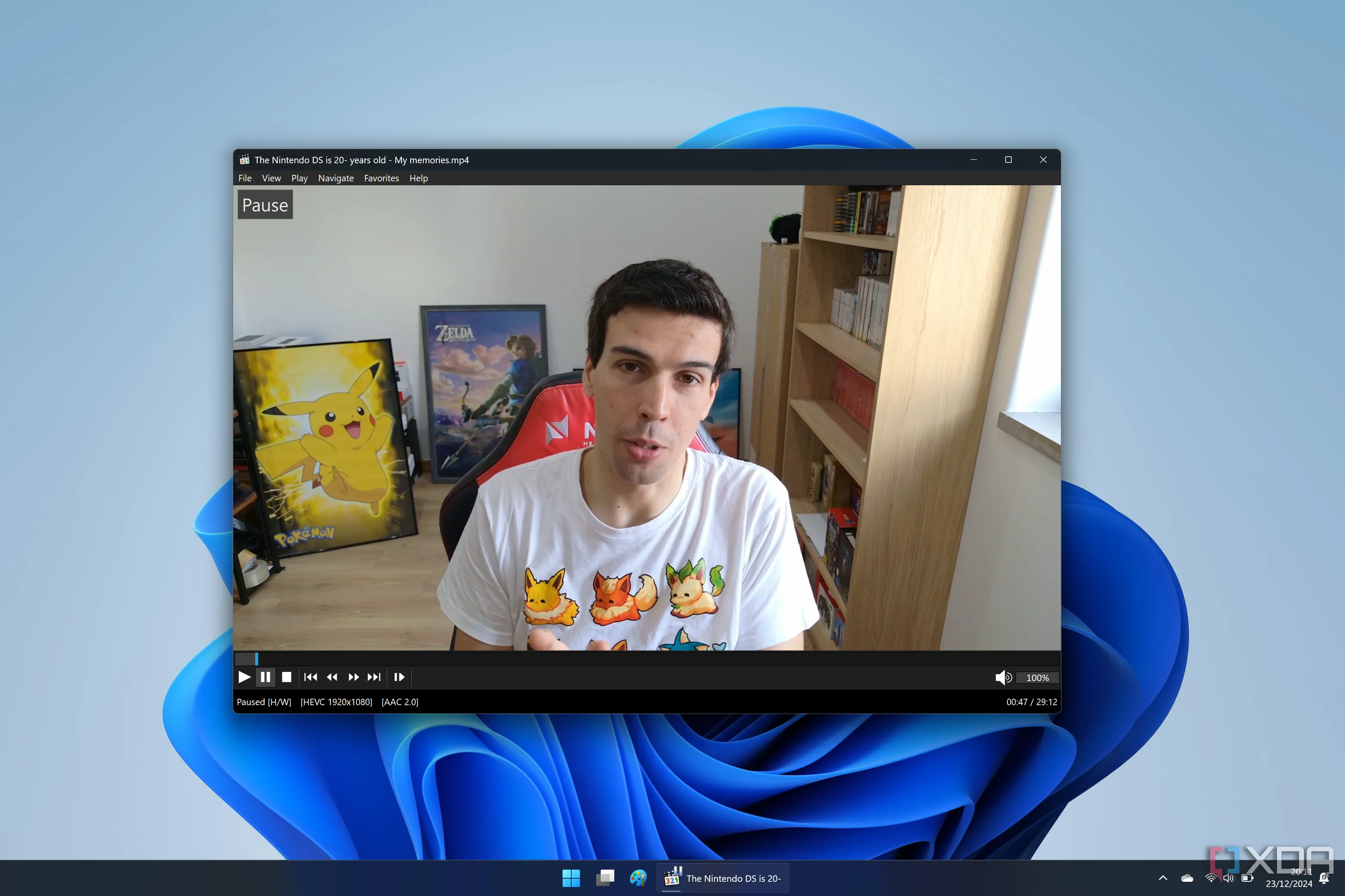 Image default