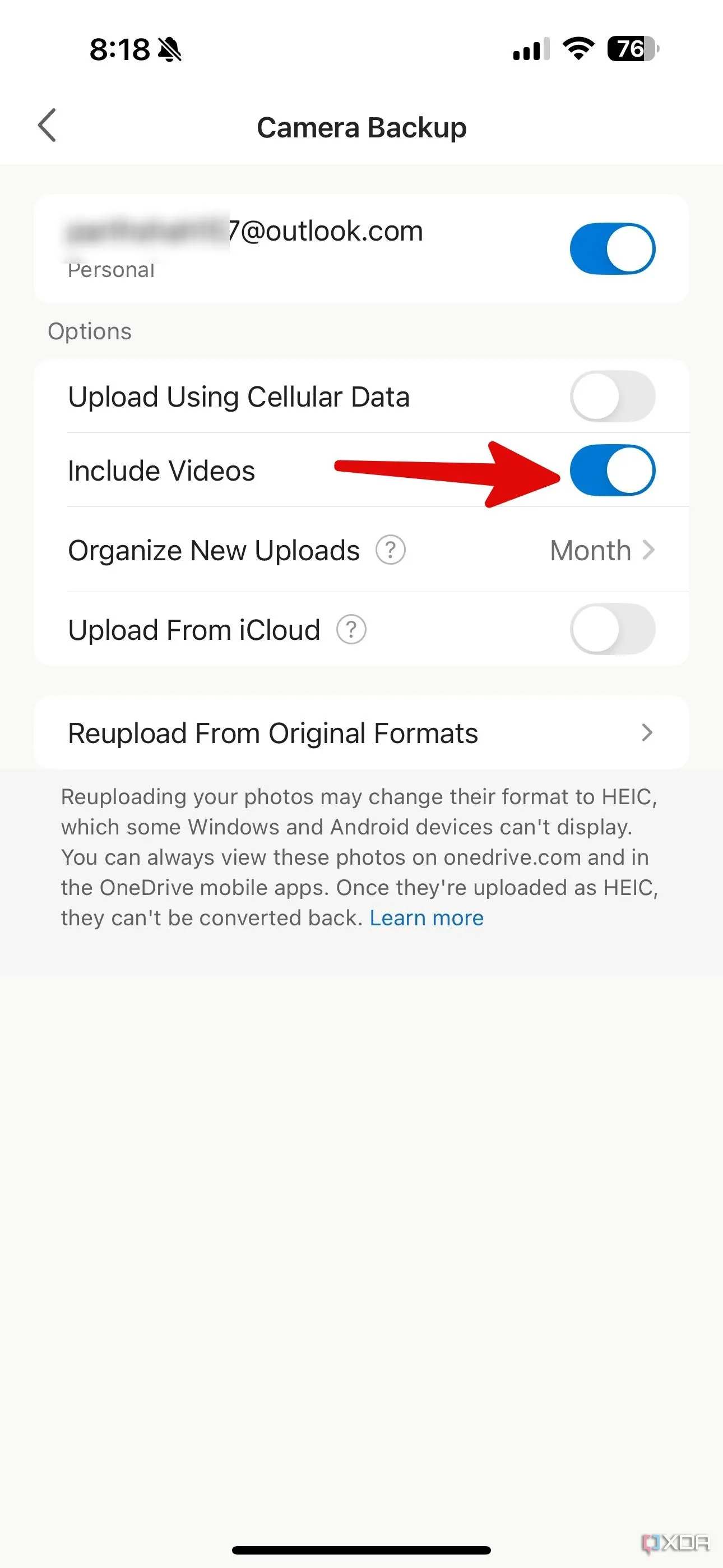 Tùy chọn 'Camera Backup' trong cài đặt OneDrive trên thiết bị di động, với công tắc 'Include Videos' để tắt sao lưu video