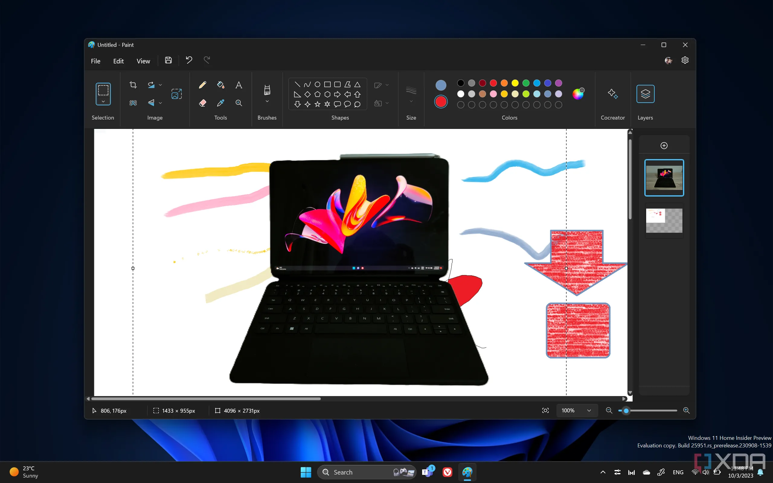 Ảnh chụp màn hình máy tính Windows 11 với ứng dụng Microsoft Paint đang chạy và tính năng lớp