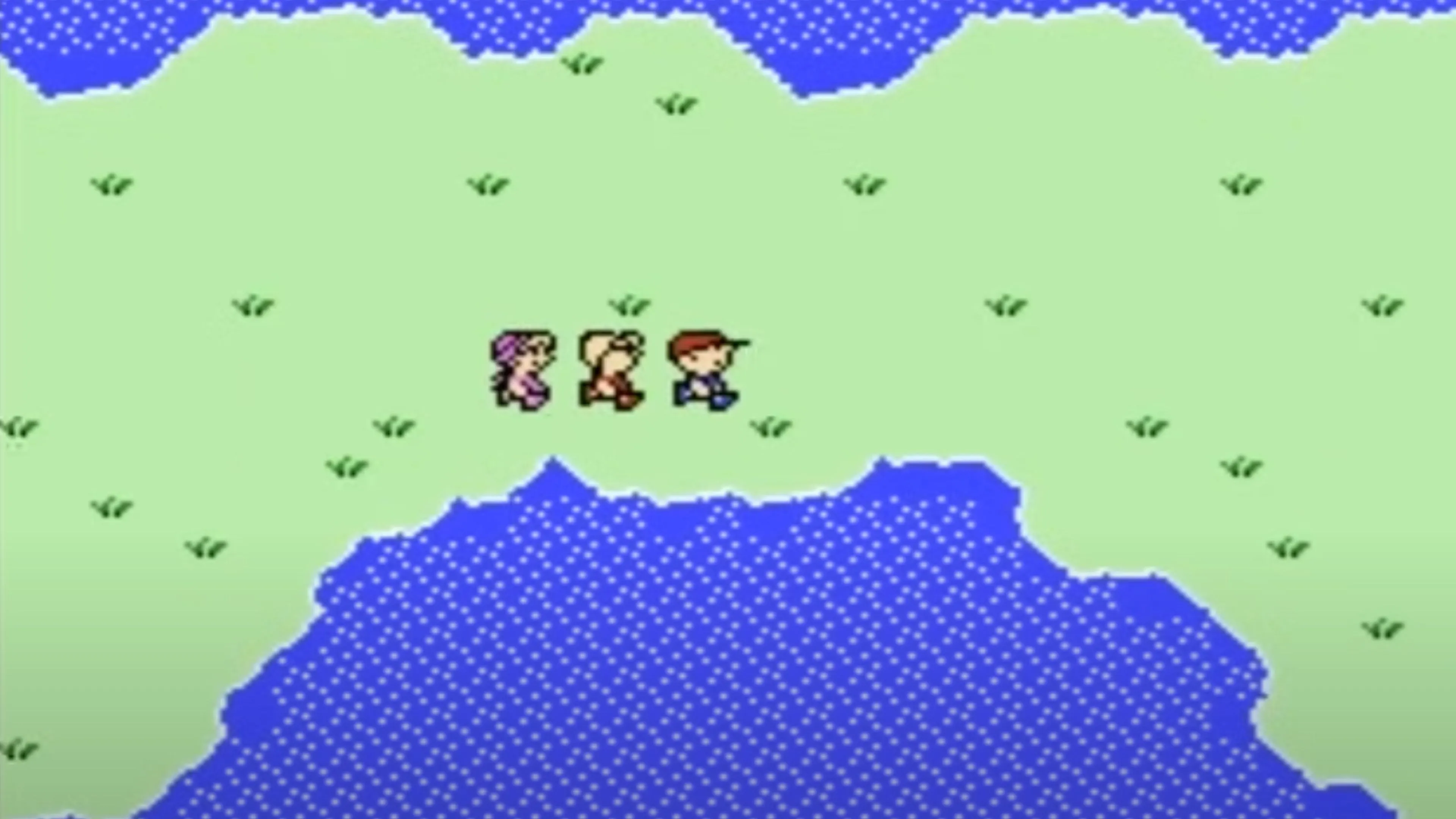 Ảnh chụp màn hình từ game Earthbound của ba nhân vật đang đi bộ
