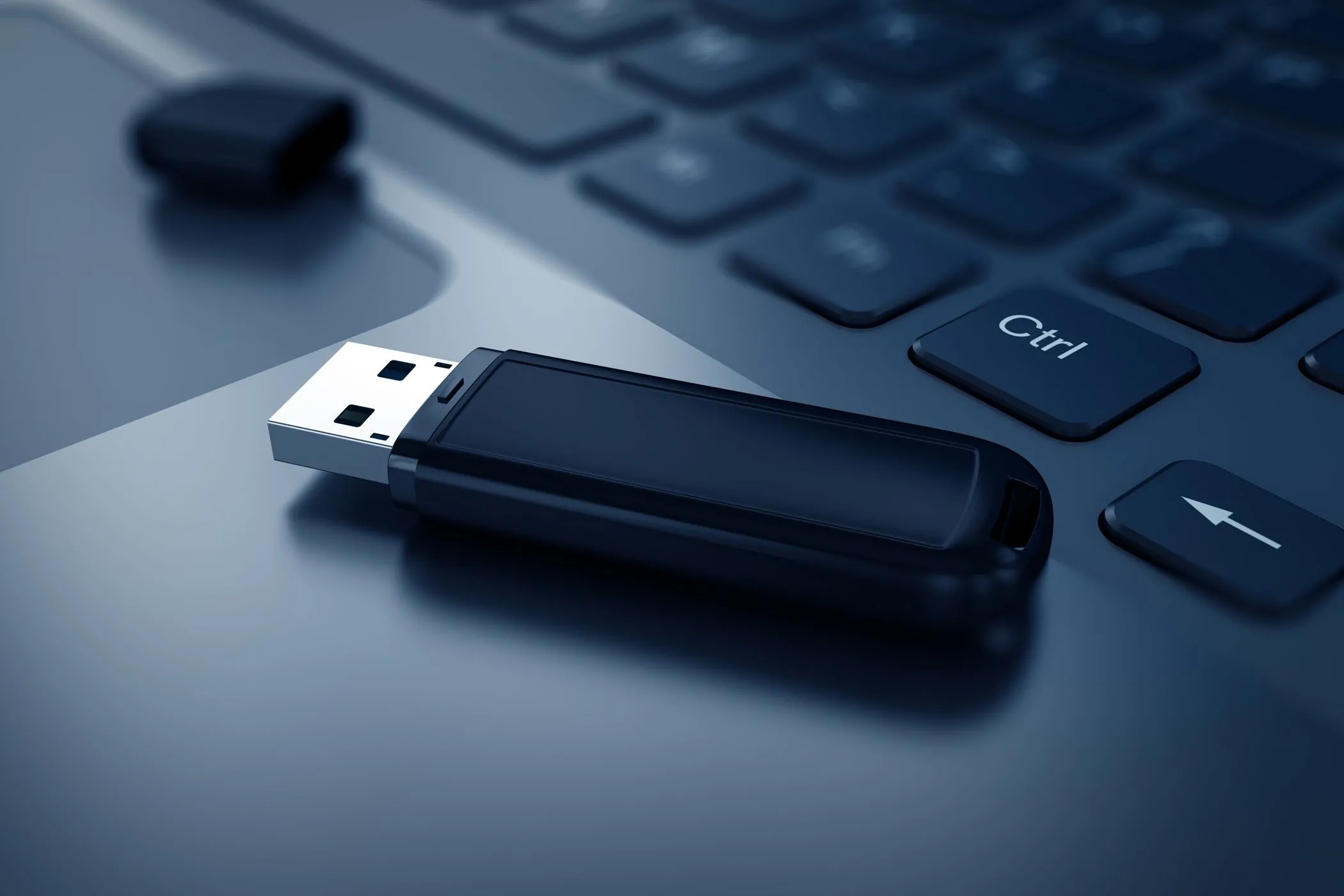Ảnh minh họa USB flash drive chứa các file dữ liệu