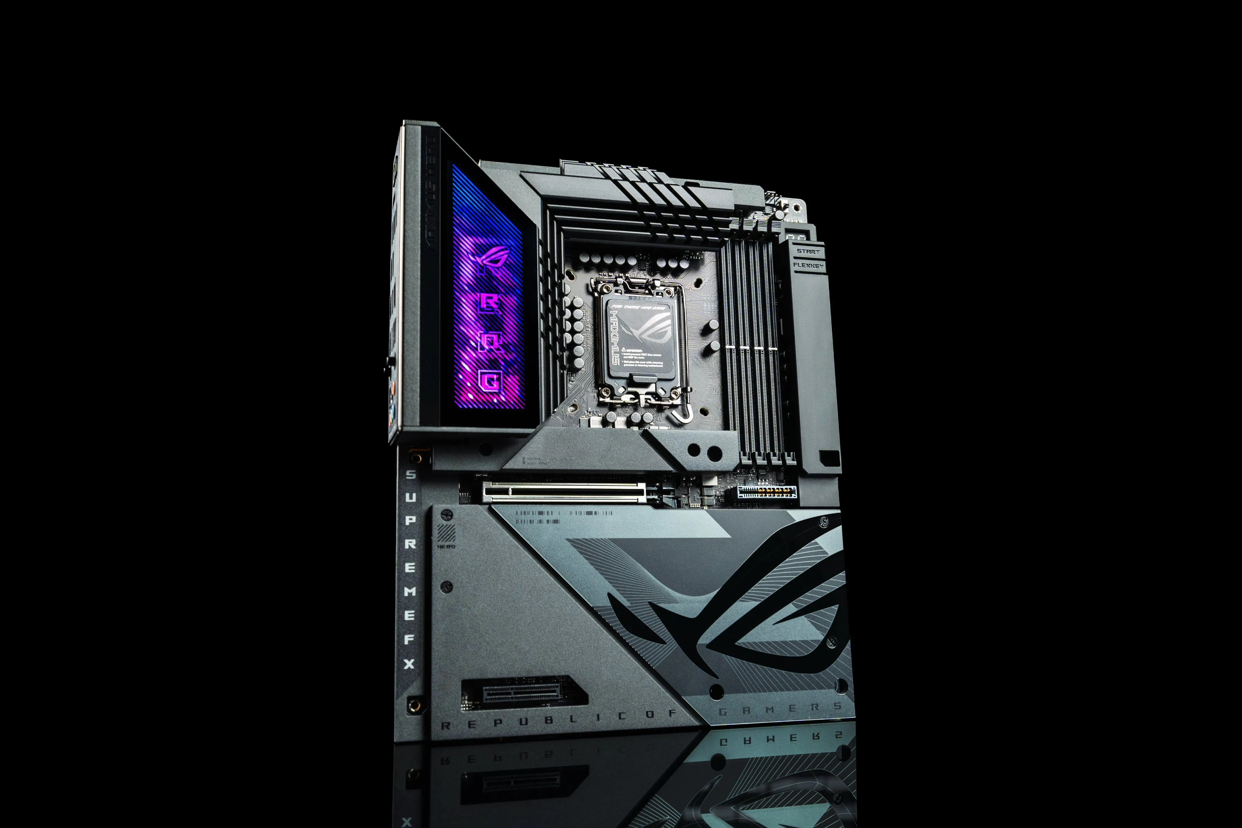 Bo mạch chủ cao cấp Asus ROG Maximus Z790 Hero BTF với thiết kế hầm hố, thường được gắn mác &quot;Gaming Edition&quot;