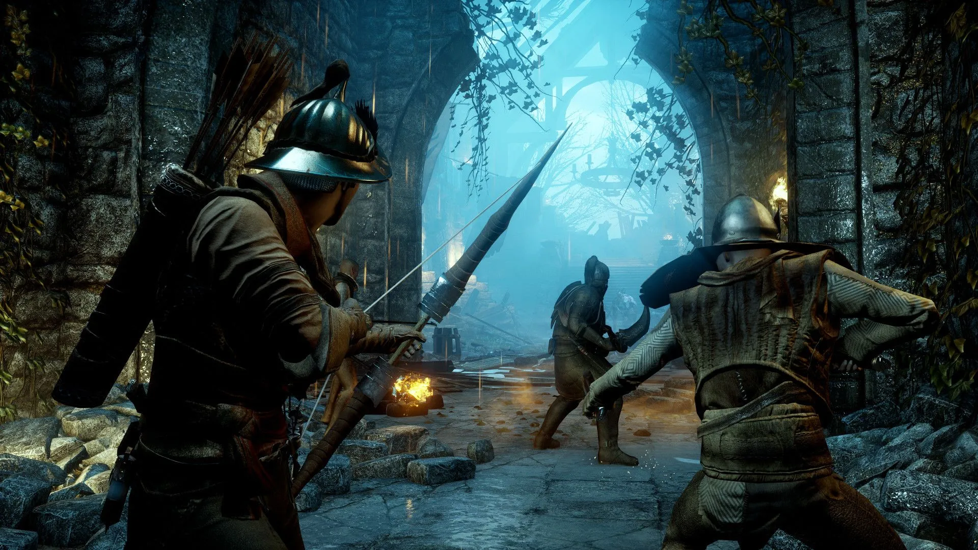Các nhân vật chiến đấu chống quái vật trong Dragon Age: Inquisition, cho thấy đồ họa RPG vẫn ấn tượng sau một thập kỷ.
