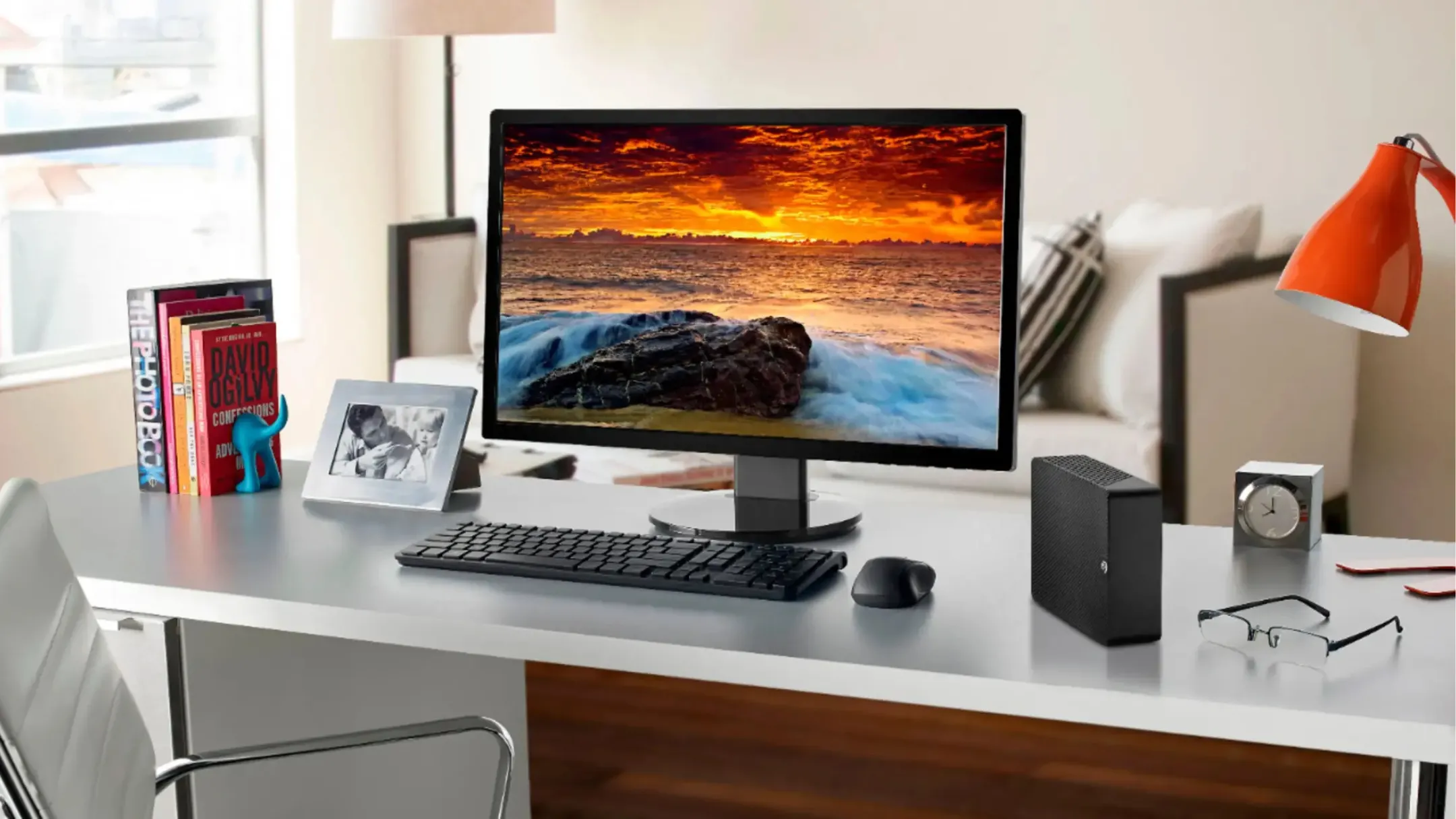 Cổng kết nối USB 3.0 và nguồn của ổ cứng Seagate Expansion