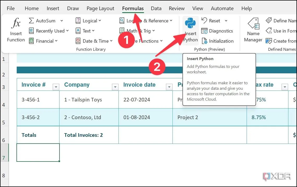 Giao diện Excel hiển thị tùy chọn 'Insert Python' trên thanh công cụ Formulas