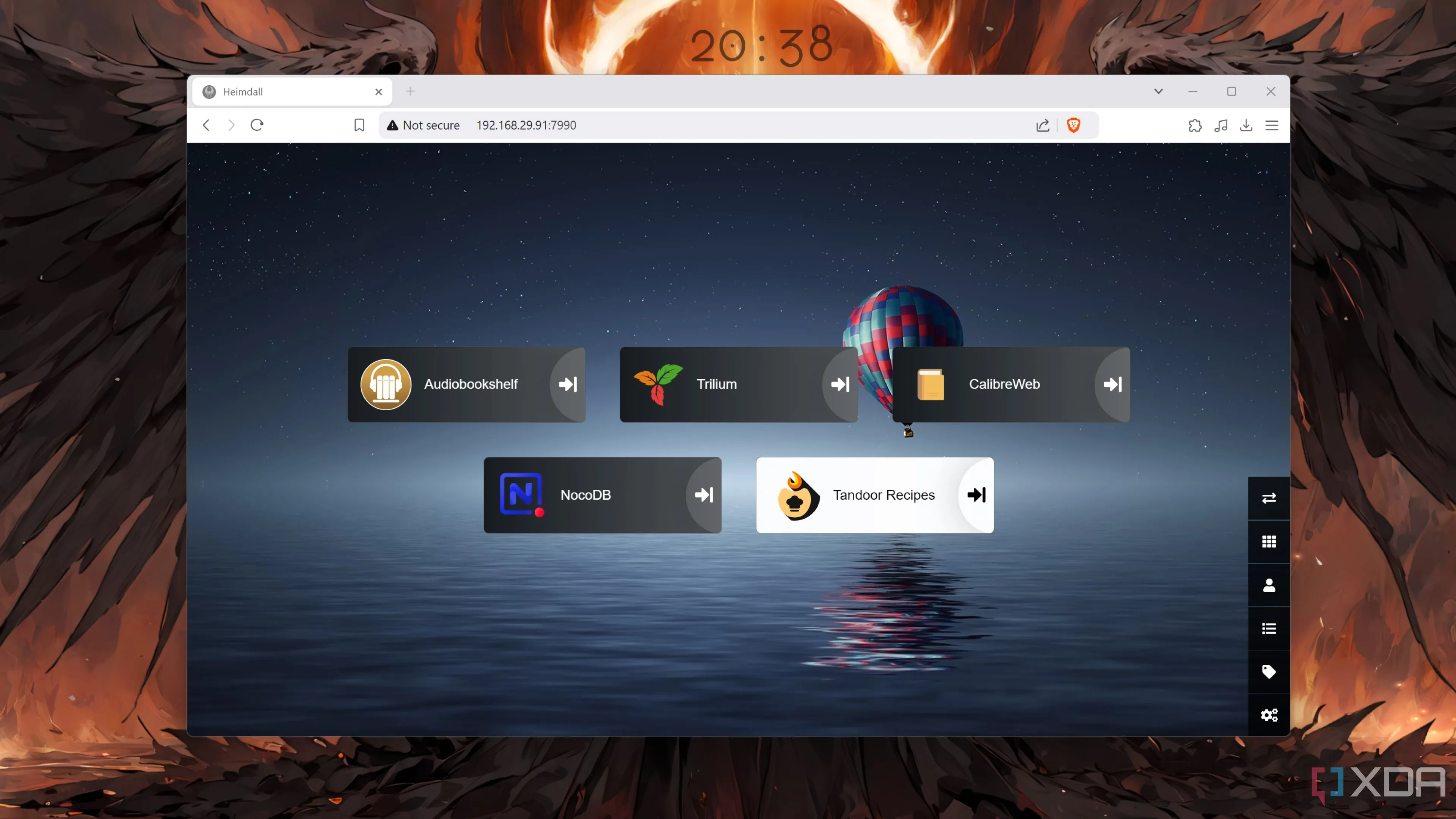 Giao diện Heimdall dashboard với các biểu tượng ứng dụng được sắp xếp gọn gàng và thanh tìm kiếm tích hợp