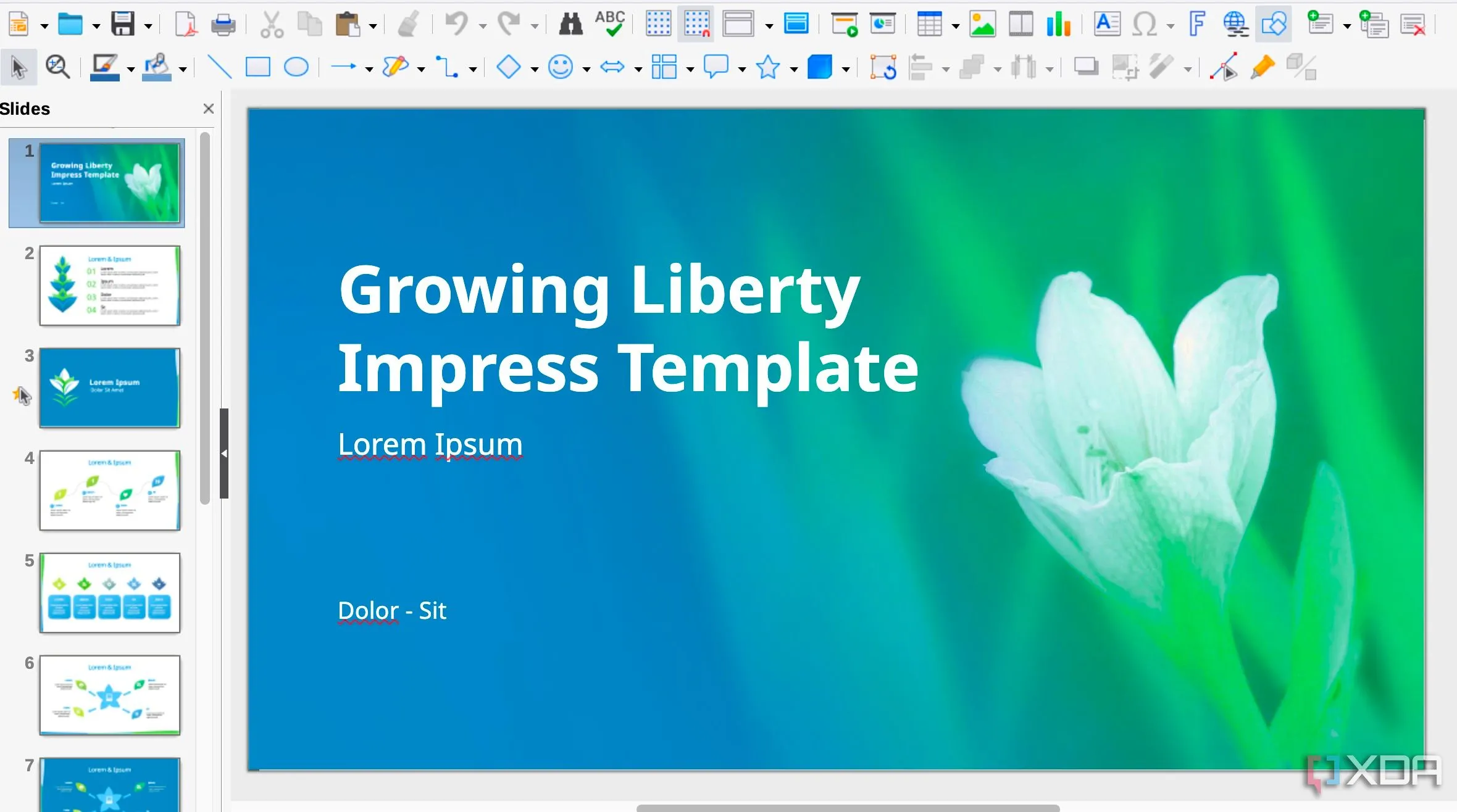 Giao diện phần mềm LibreOffice Impress hiển thị các công cụ và thanh công cụ