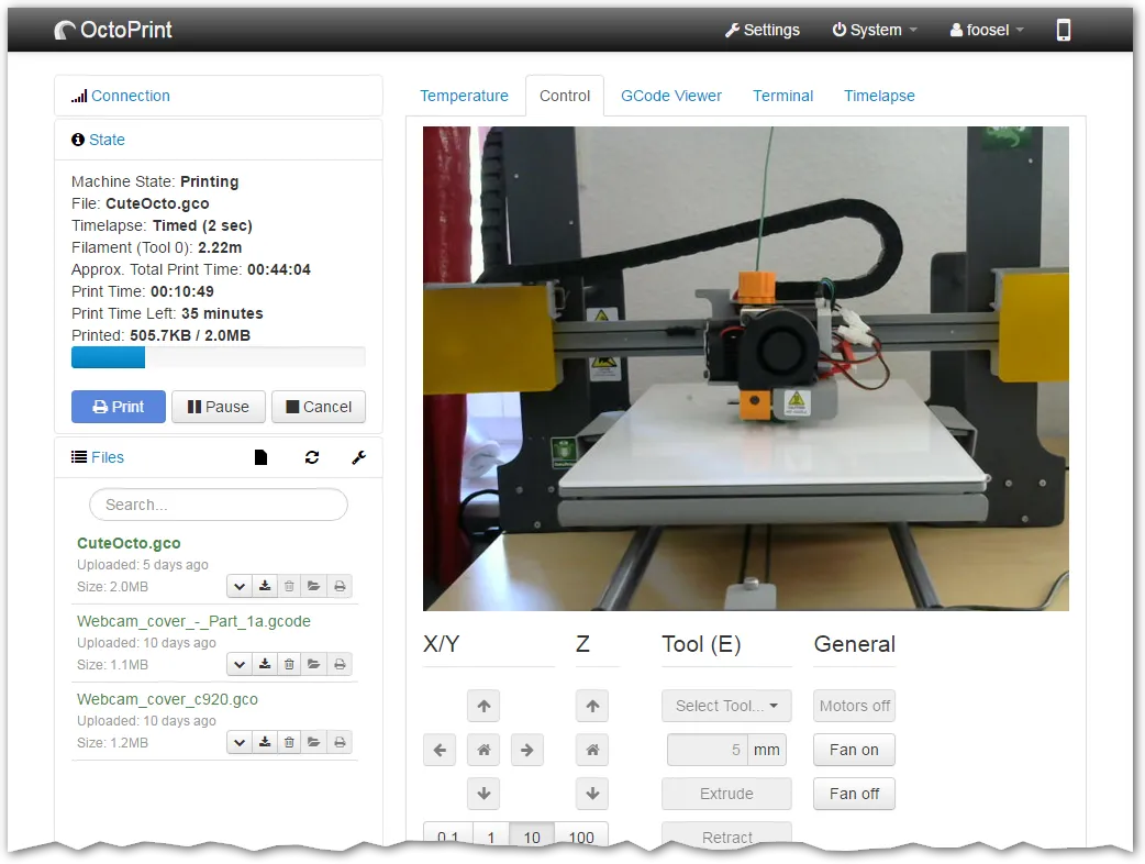 Giao diện tab &quot;Control&quot; của OctoPrint, cho phép người dùng điều khiển máy in 3D và quản lý cài đặt time-lapse.