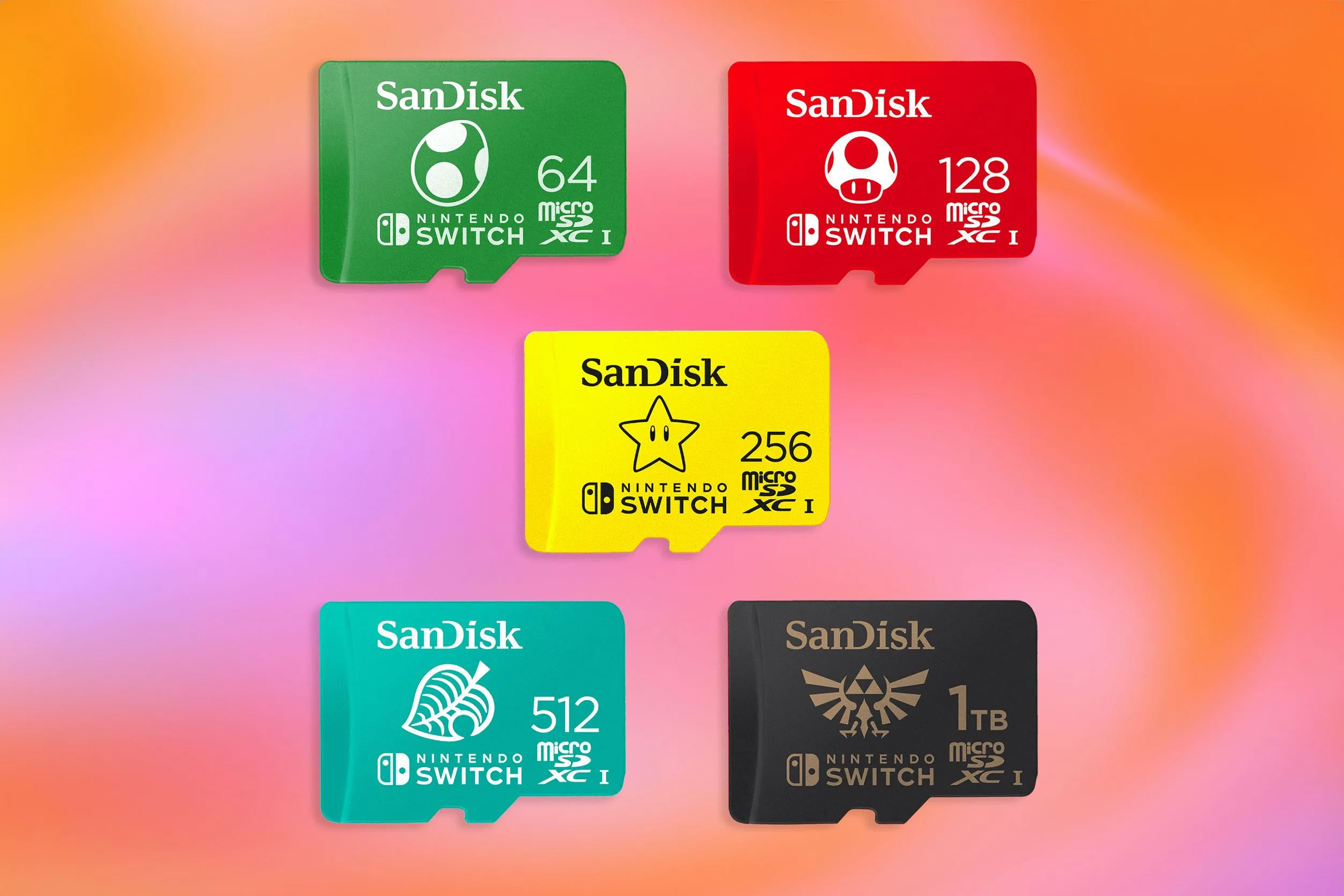 Hai thẻ nhớ Micro SD Express thương hiệu Nintendo màu đỏ và vàng, đặt cạnh nhau trên nền tối
