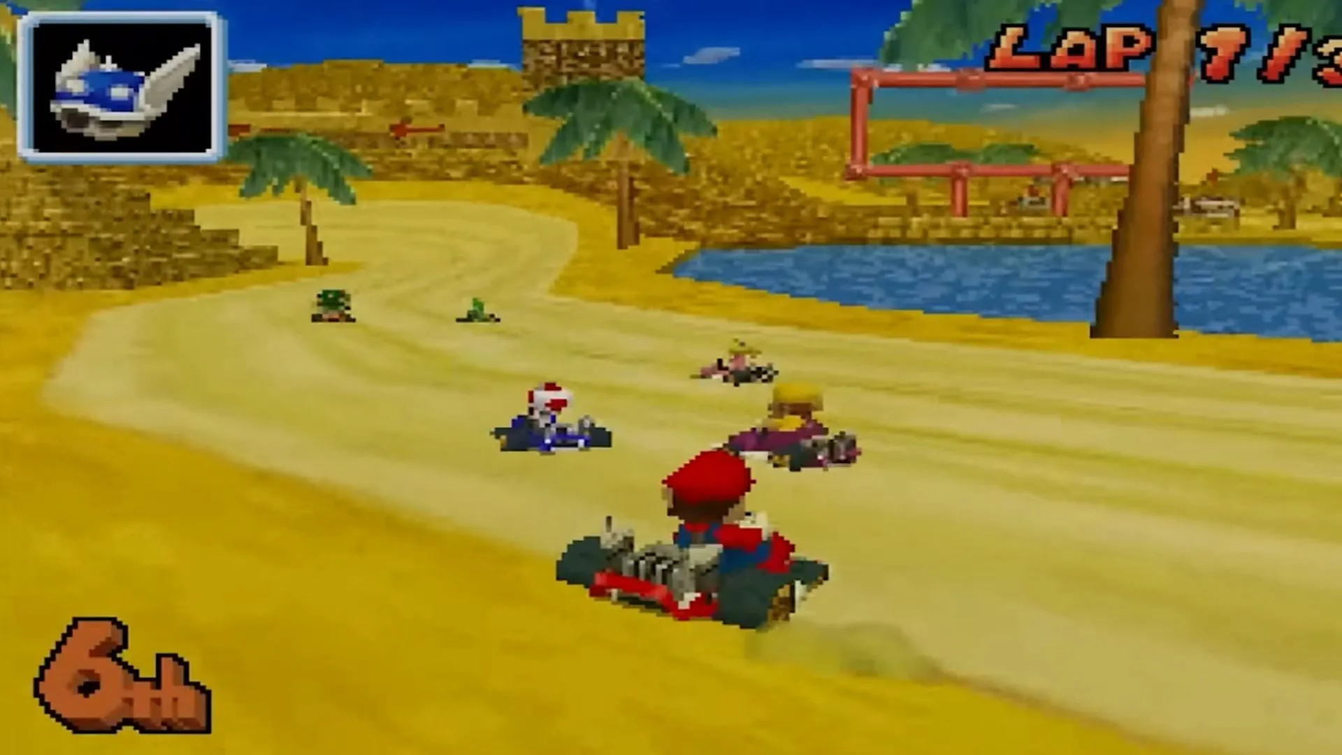 Hình ảnh chụp màn hình Mario đang đua xe và bị tấn công bởi Blue Shell trong Mario Kart DS
