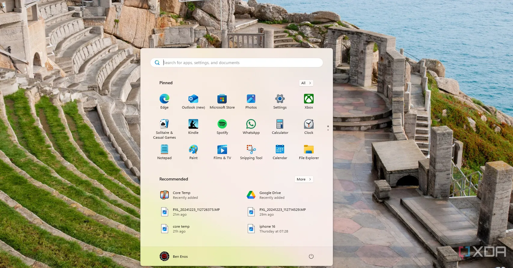Hình ảnh menu Start của Windows 11 hiển thị các ứng dụng và chức năng hệ thống