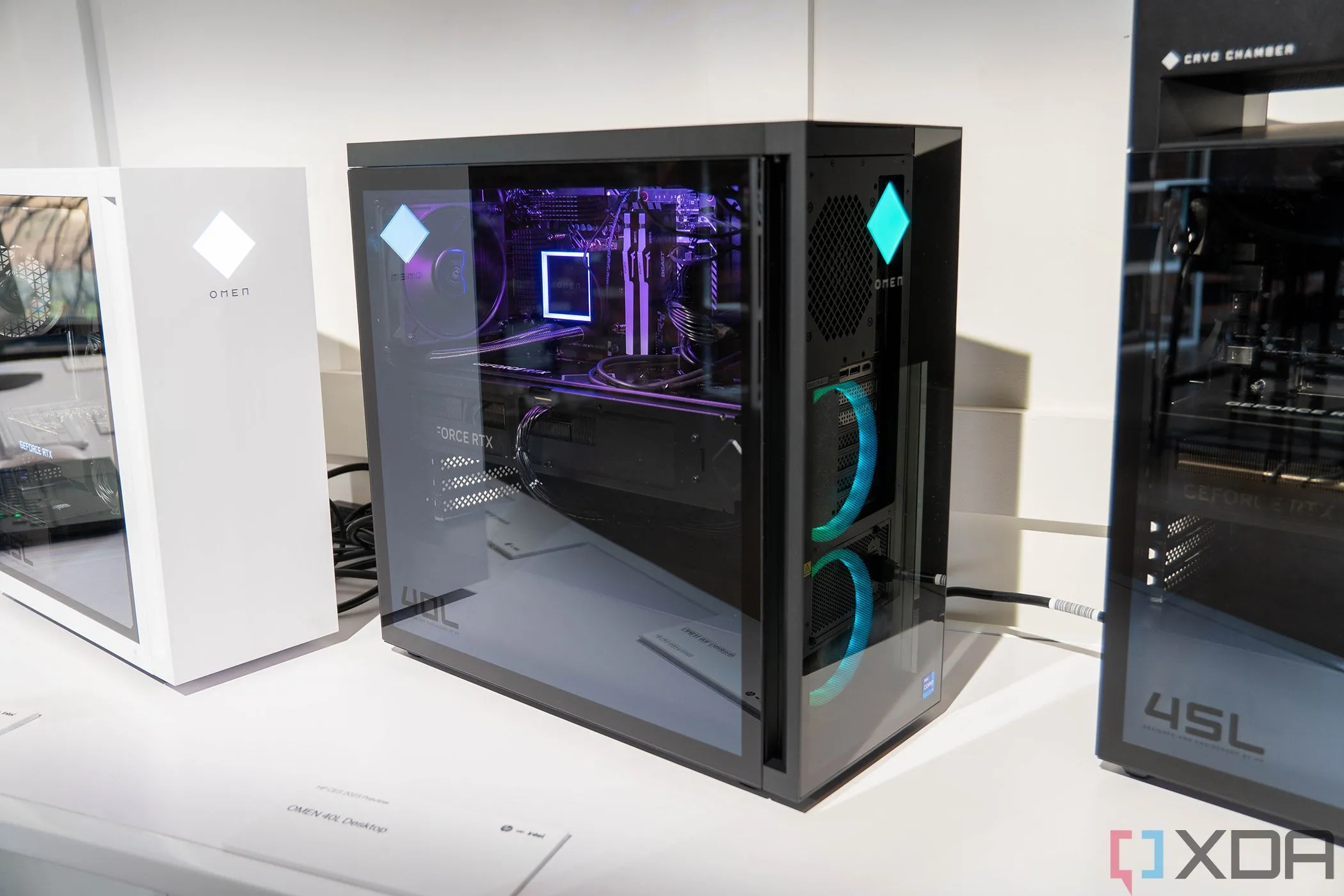 Hình ảnh một case PC gaming HP OMEN, minh họa cho các loại máy tính để bàn có thể được kiểm tra bằng công cụ benchmark.