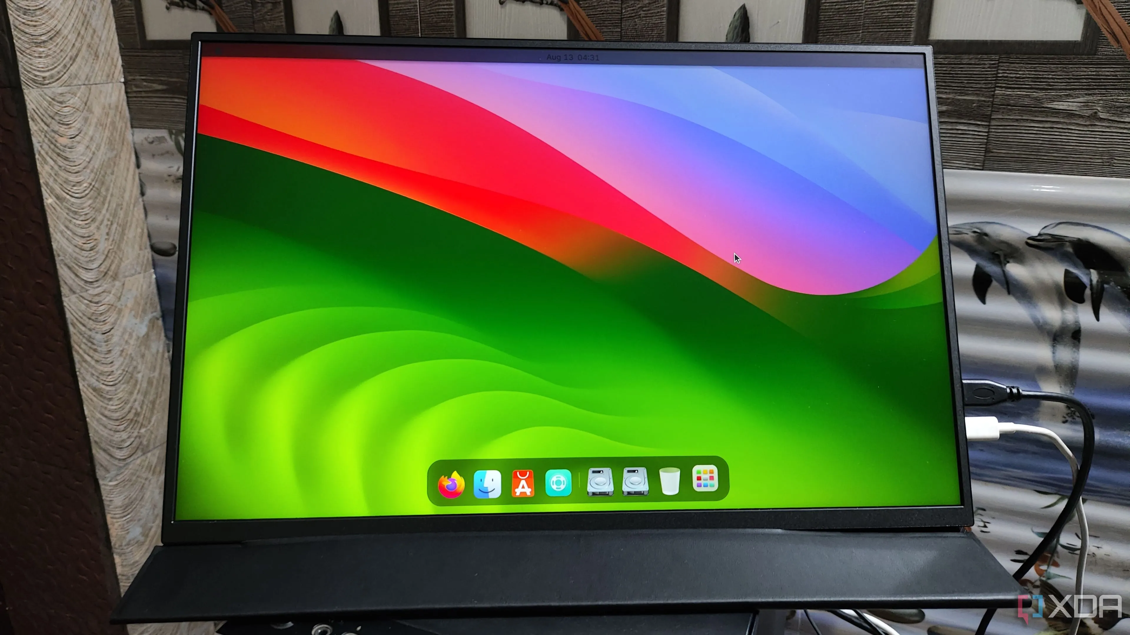 Hình ảnh thể hiện khả năng tùy chỉnh Ubuntu 24.04 để trông giống macOS Sonoma