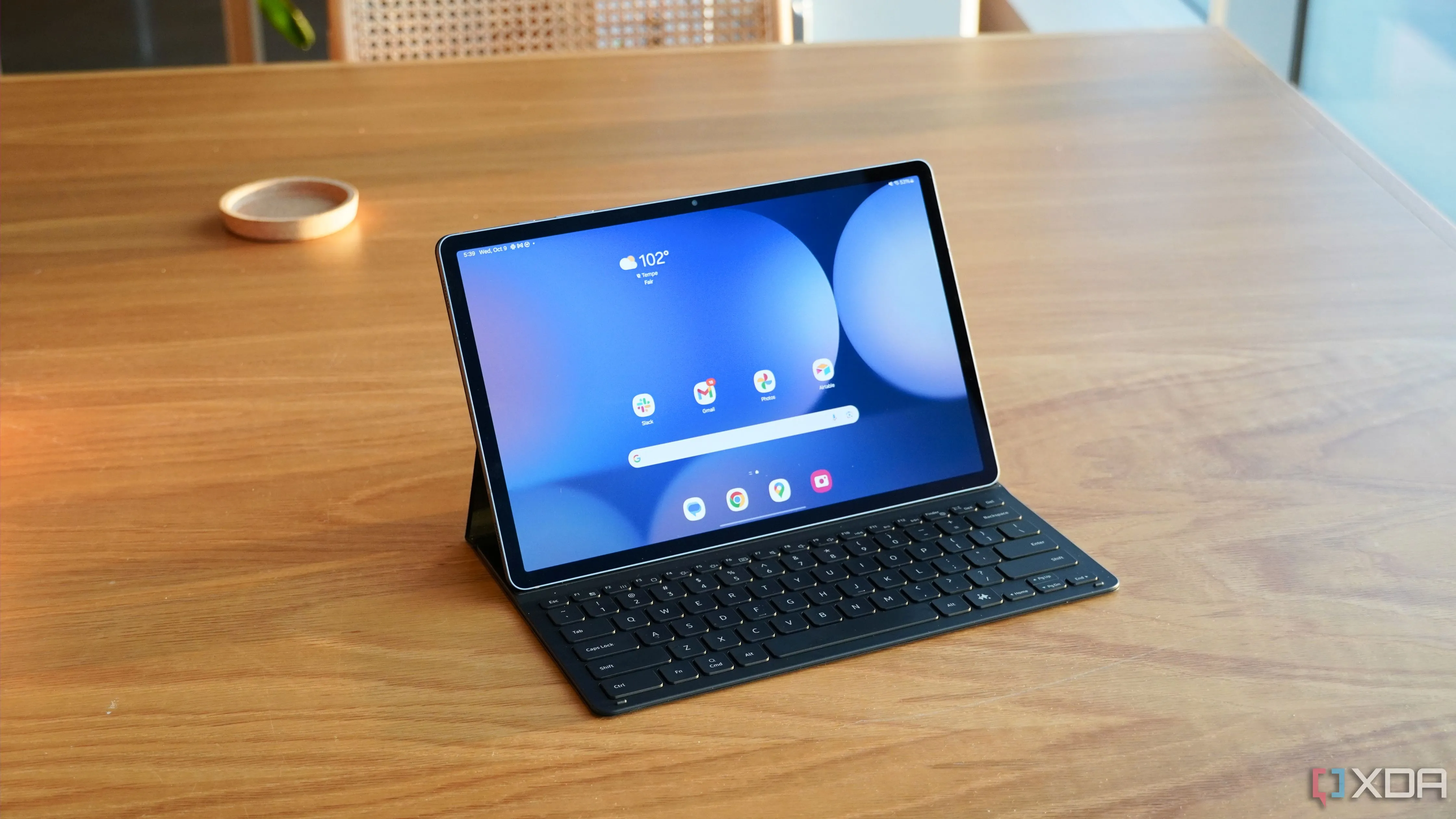 Màn hình AMOLED 12.3 inch sắc nét của Samsung Galaxy Tab S10+ hiển thị nội dung sống động