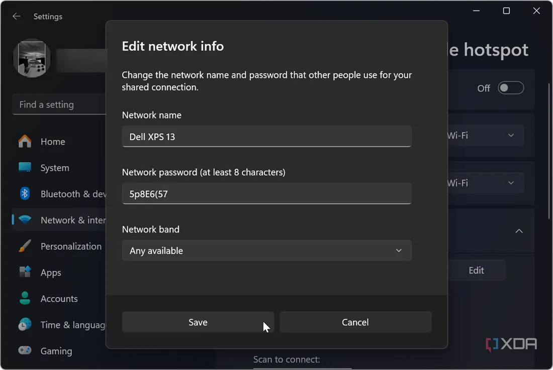 Màn hình chỉnh sửa thông tin mạng cho điểm phát sóng di động trên Windows 11, bao gồm tên mạng, mật khẩu và băng tần