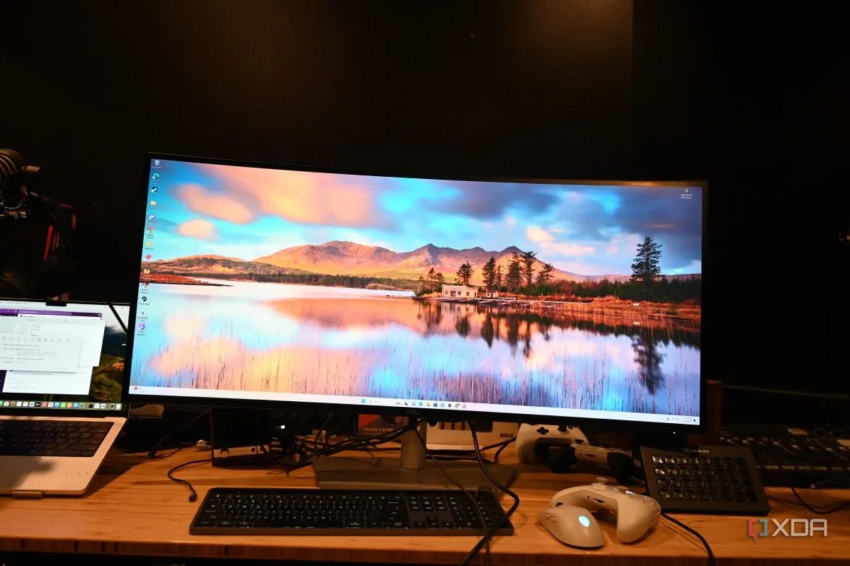 Image default