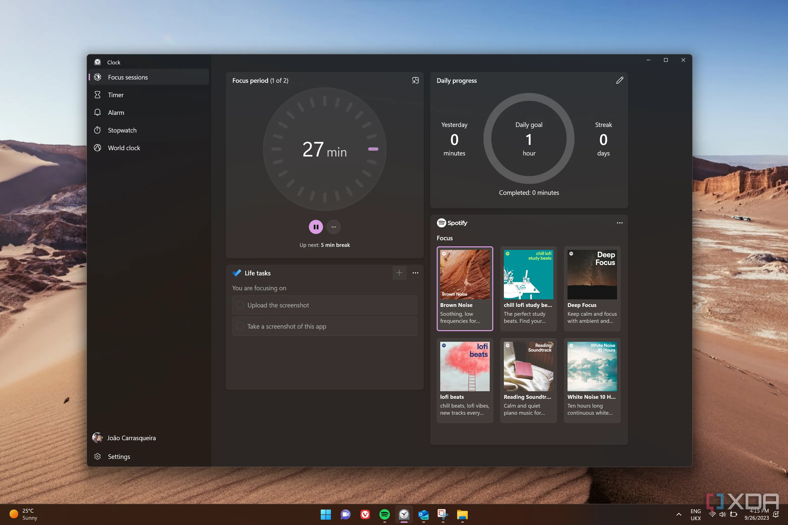 Màn hình desktop Windows 11 với ứng dụng Clock hiển thị trang Focus Sessions giúp quản lý thời gian làm việc hiệu quả