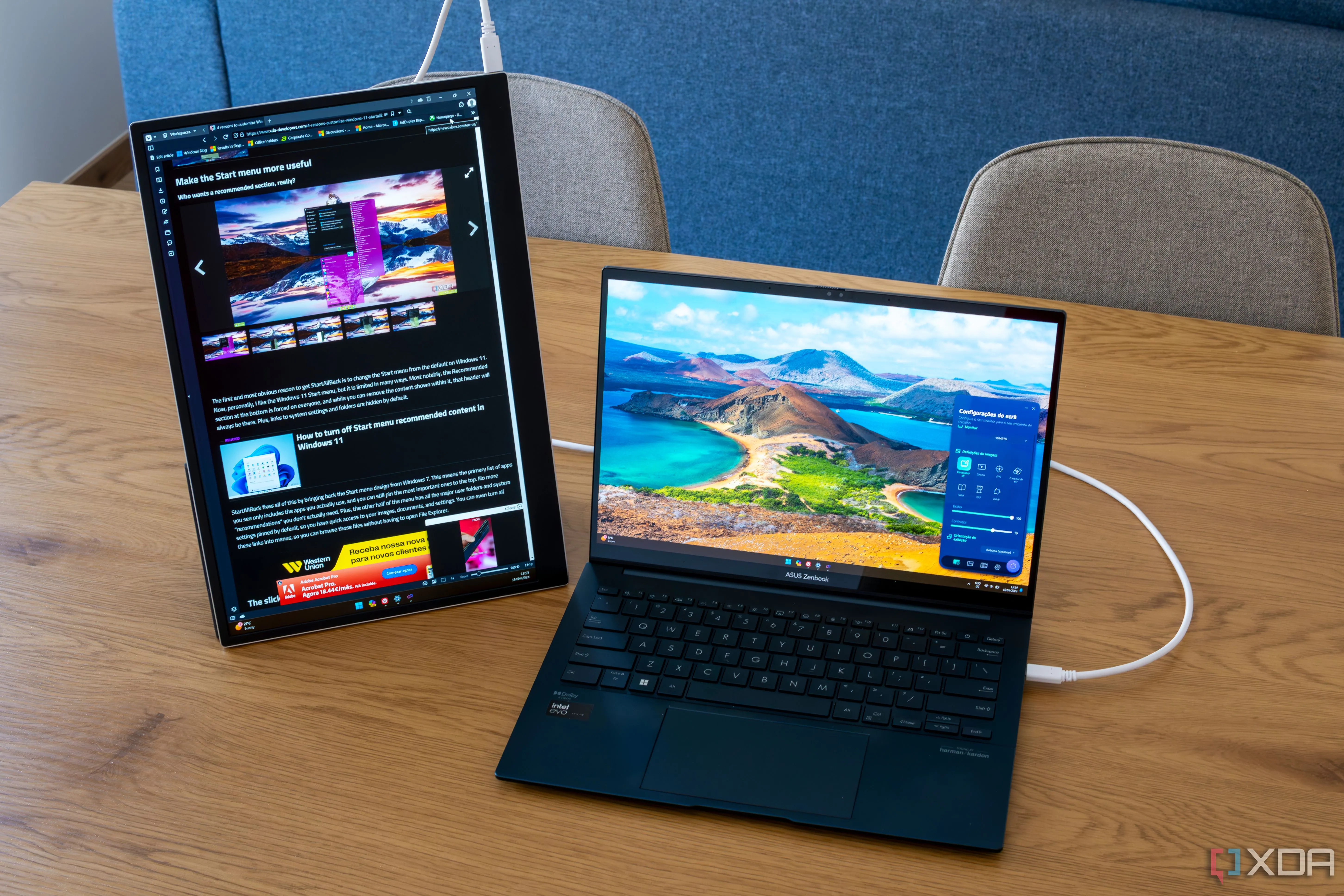 Màn hình di động LG Gram +View xoay dọc kết nối với laptop, đặt trên bàn làm việc