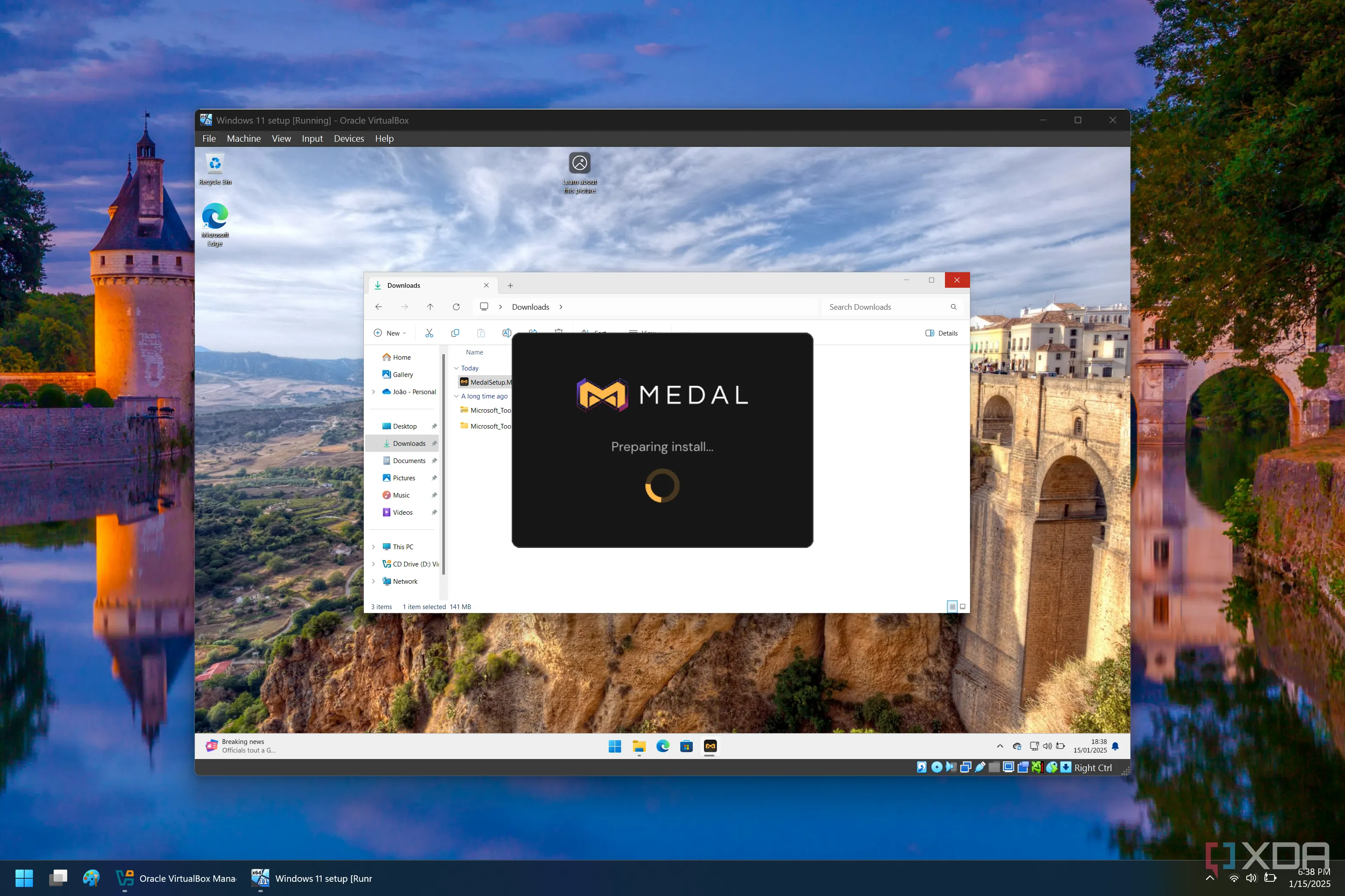 Màn hình Windows 11 đang chạy trong máy ảo, hiển thị quá trình cài đặt một ứng dụng để kiểm thử.