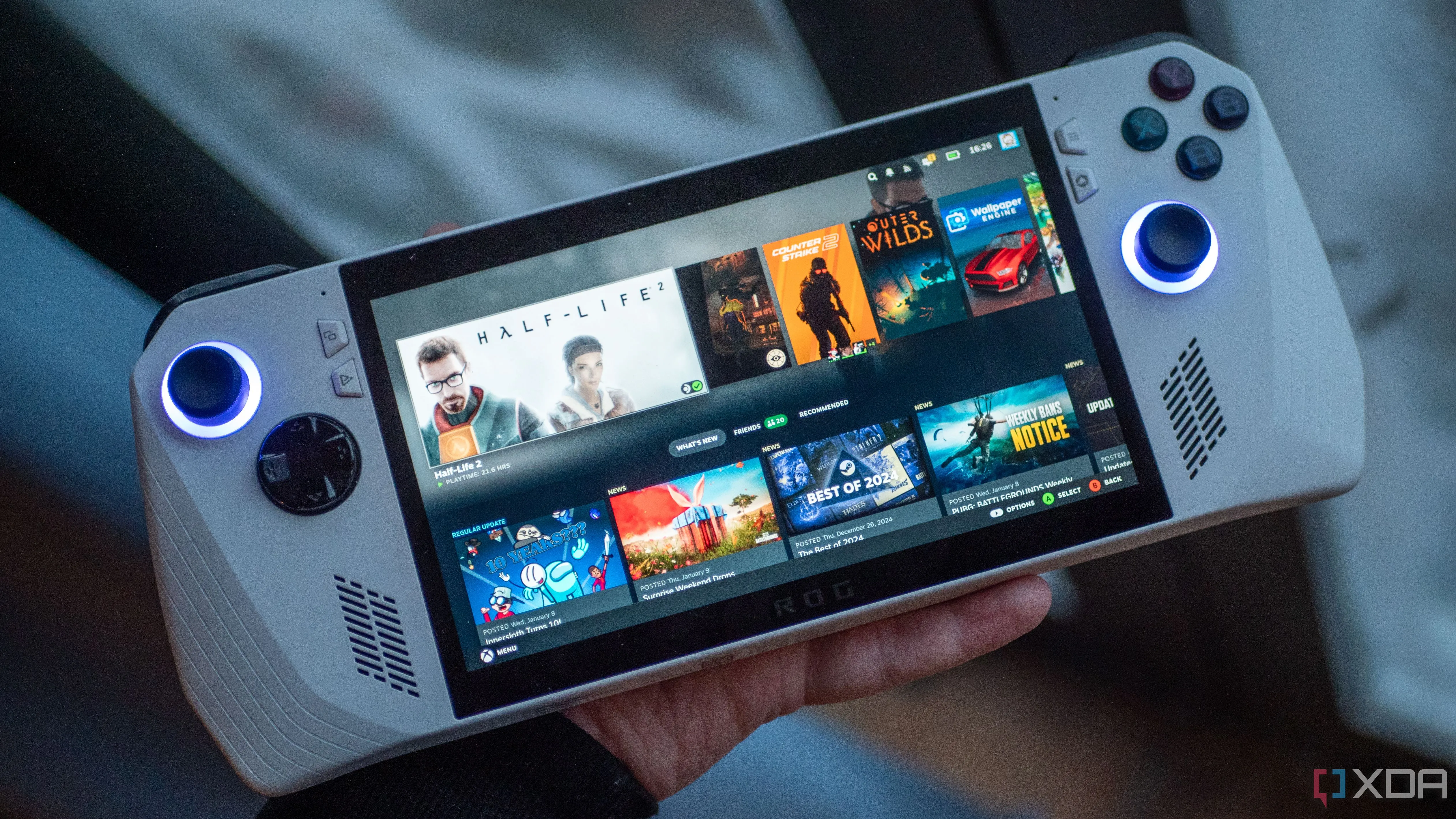 Máy chơi game cầm tay ASUS ROG Ally hiển thị giao diện SteamOS 3