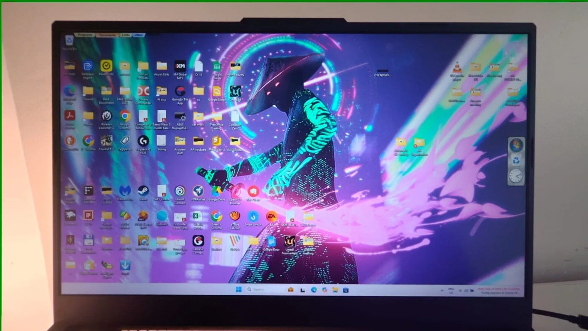 Minh họa tính năng chính của Wallpaper Engine, ứng dụng tạo hình nền động cho Windows 11
