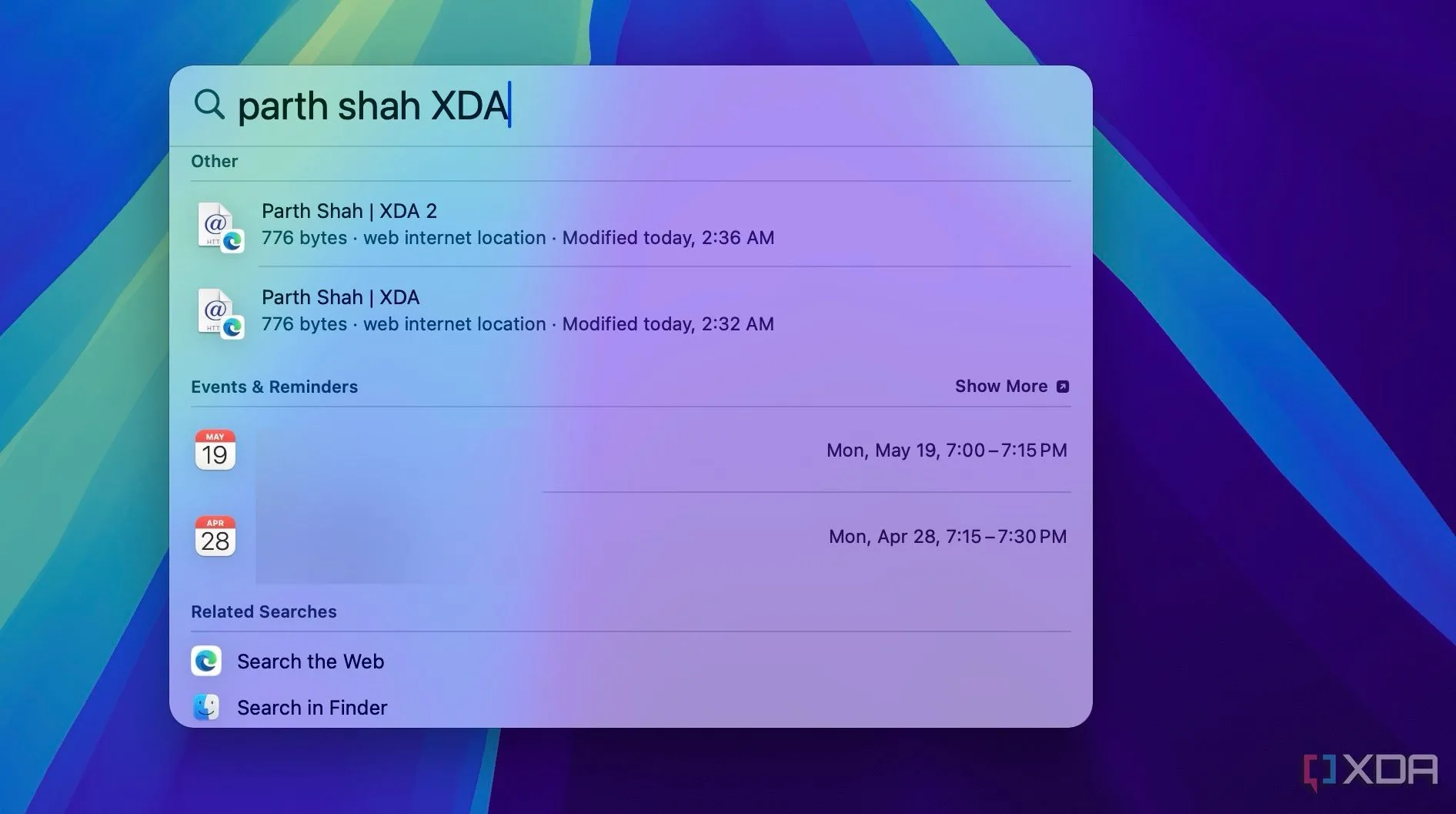 Mô tả việc sử dụng thanh tìm kiếm Spotlight trên macOS để dễ dàng tìm kiếm các file dấu trang web đã lưu trên desktop, giúp quản lý bookmark hiệu quả.