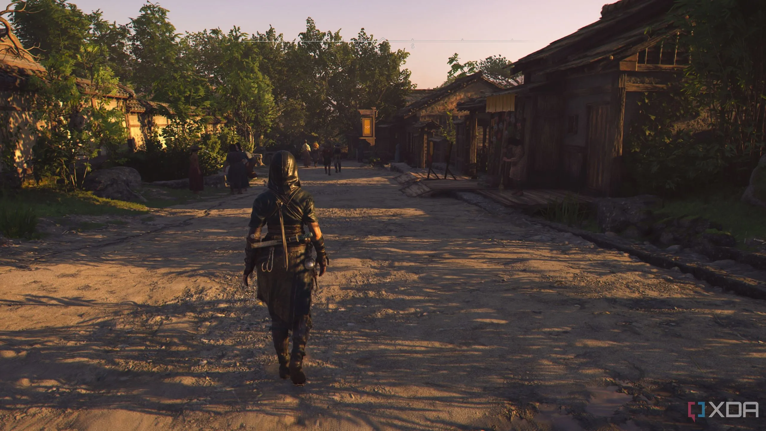 Một cảnh quay từ Assassin's Creed Shadows cho thấy hiệu ứng vải ướt và ánh sáng chân thực trên trang phục của Naoe