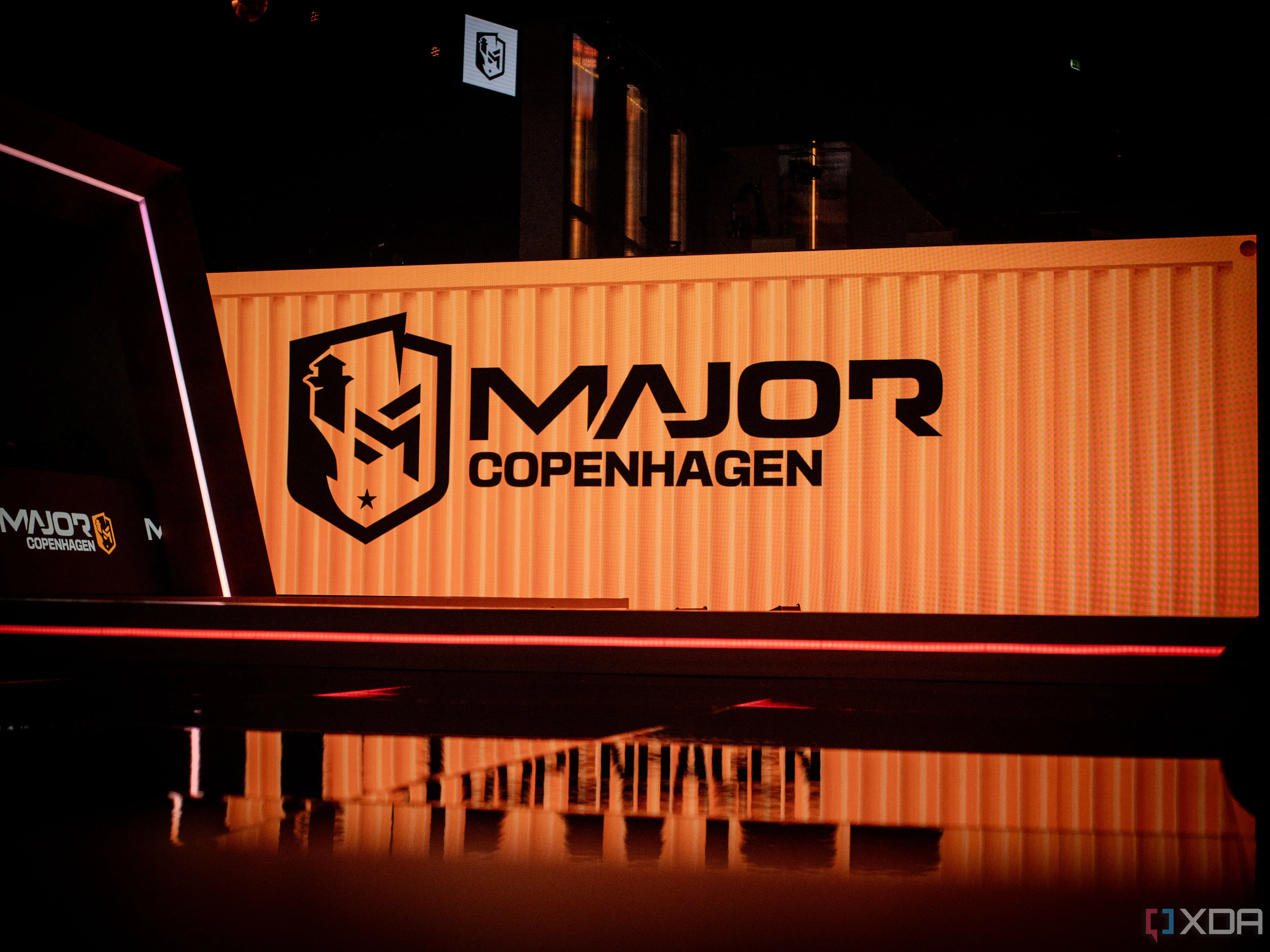 Một khoảnh khắc căng thẳng tại giải đấu PGL Copenhagen Major của Counter-Strike, thể hiện quy mô và tính chuyên nghiệp của các sự kiện esports CS2.