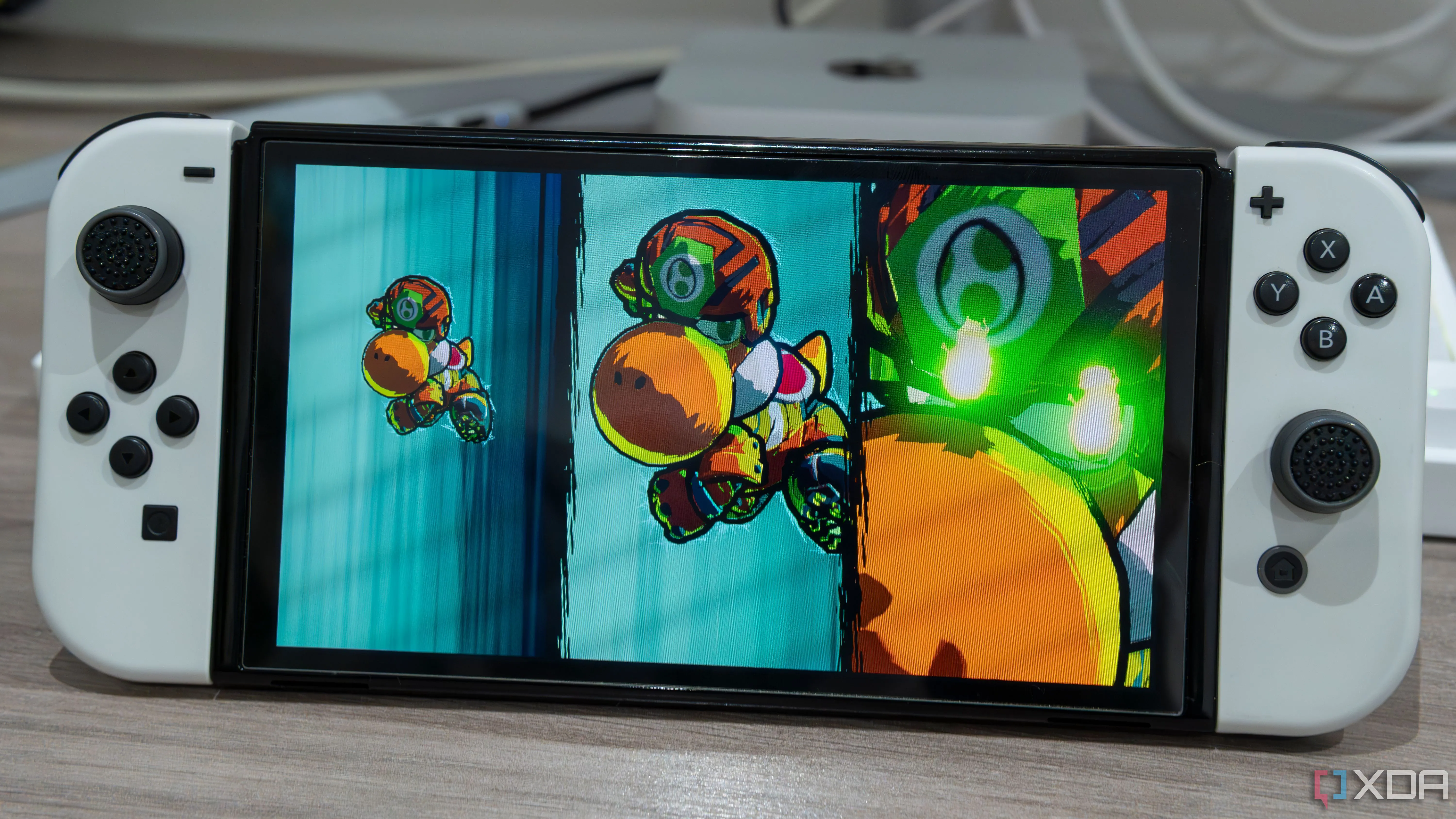 Nintendo Switch OLED đang chạy game Mario Strikers Battle League, cho thấy khả năng đa dạng của Nintendo Switch trong việc phát lại các tựa game từ nhiều thế hệ