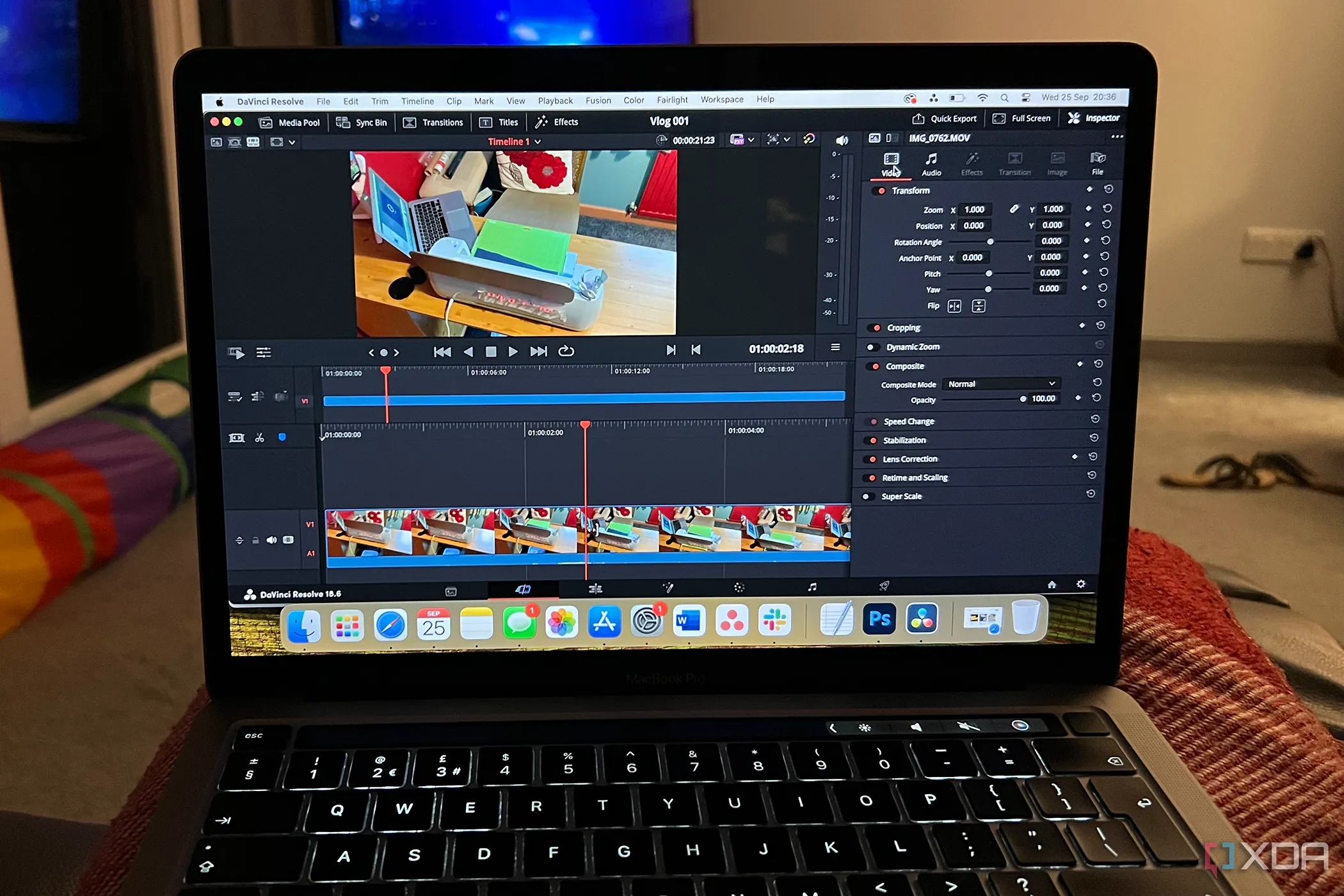 Phần mềm chỉnh sửa video DaVinci Resolve trên MacBook, giao diện âm thanh Fairlight