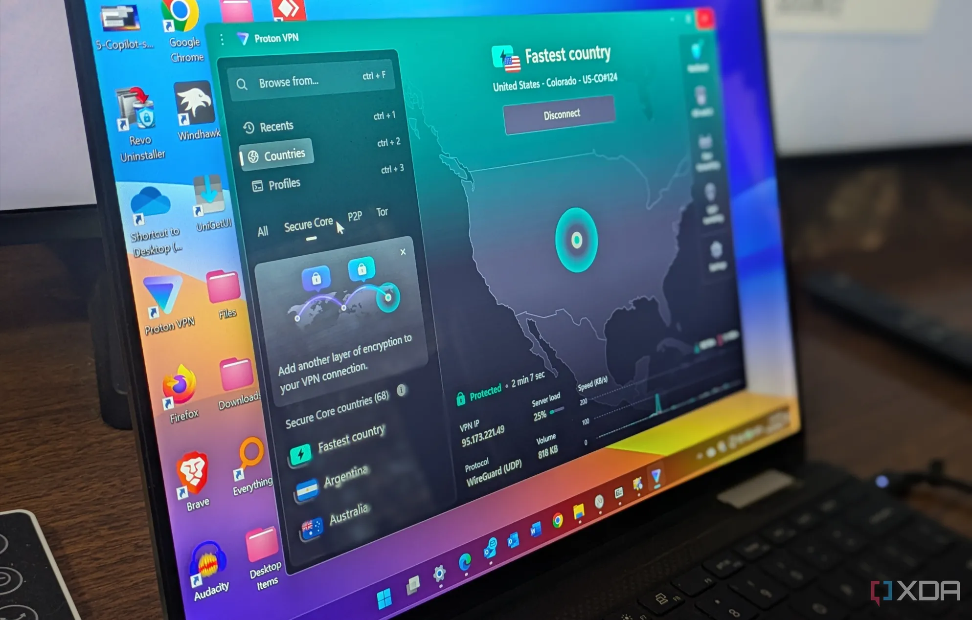 Proton VPN đang chạy trên một máy tính xách tay Windows