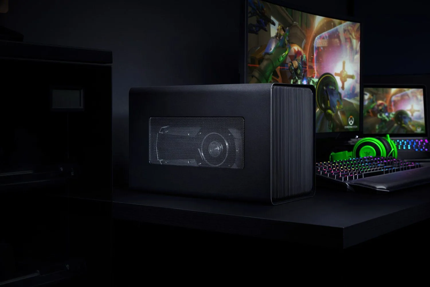Razer Core X Chroma, một trong những eGPU phổ biến trong cộng đồng game thủ