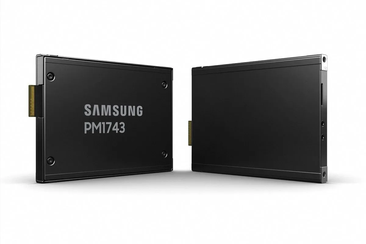 Samsung PM1743 SSD