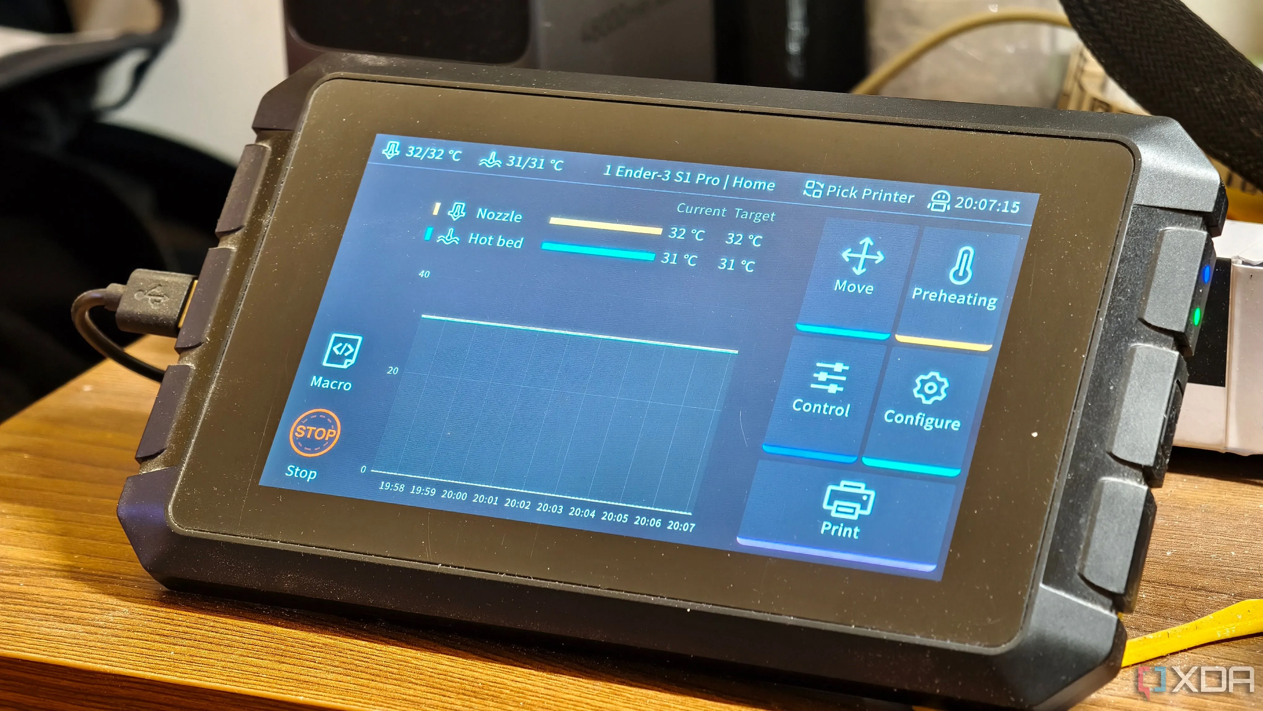 Thiết bị Creality Sonic Pad, một giải pháp chạy firmware Klipper cho máy in 3D, mang đến giao diện thân thiện, điều khiển từ xa và nâng cao hiệu suất in