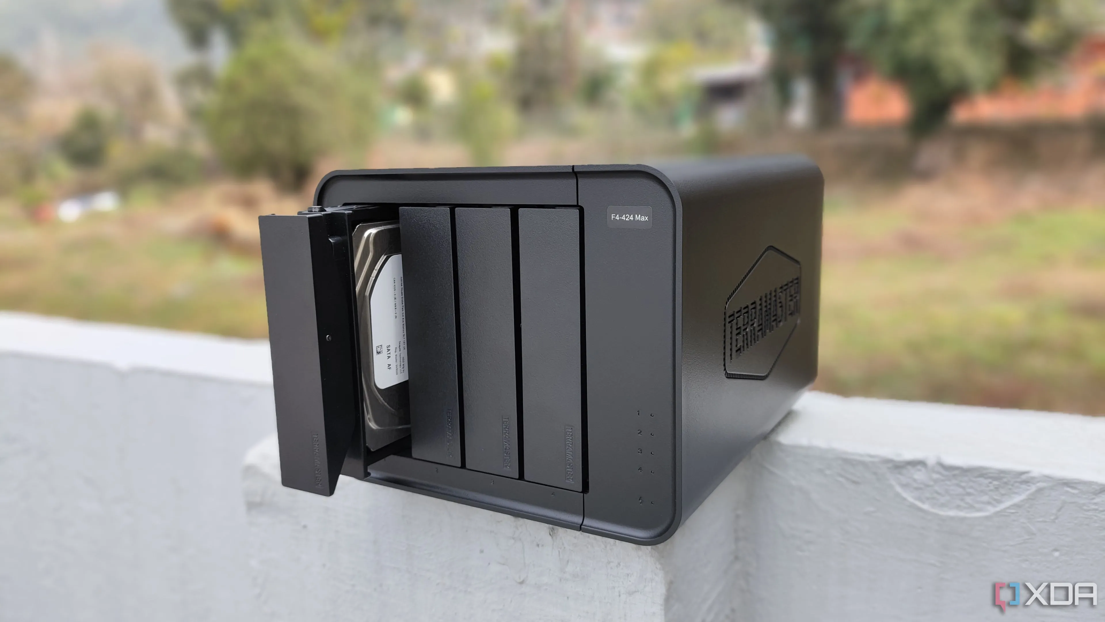 Thiết bị lưu trữ mạng NAS TerraMaster F4-424 Max