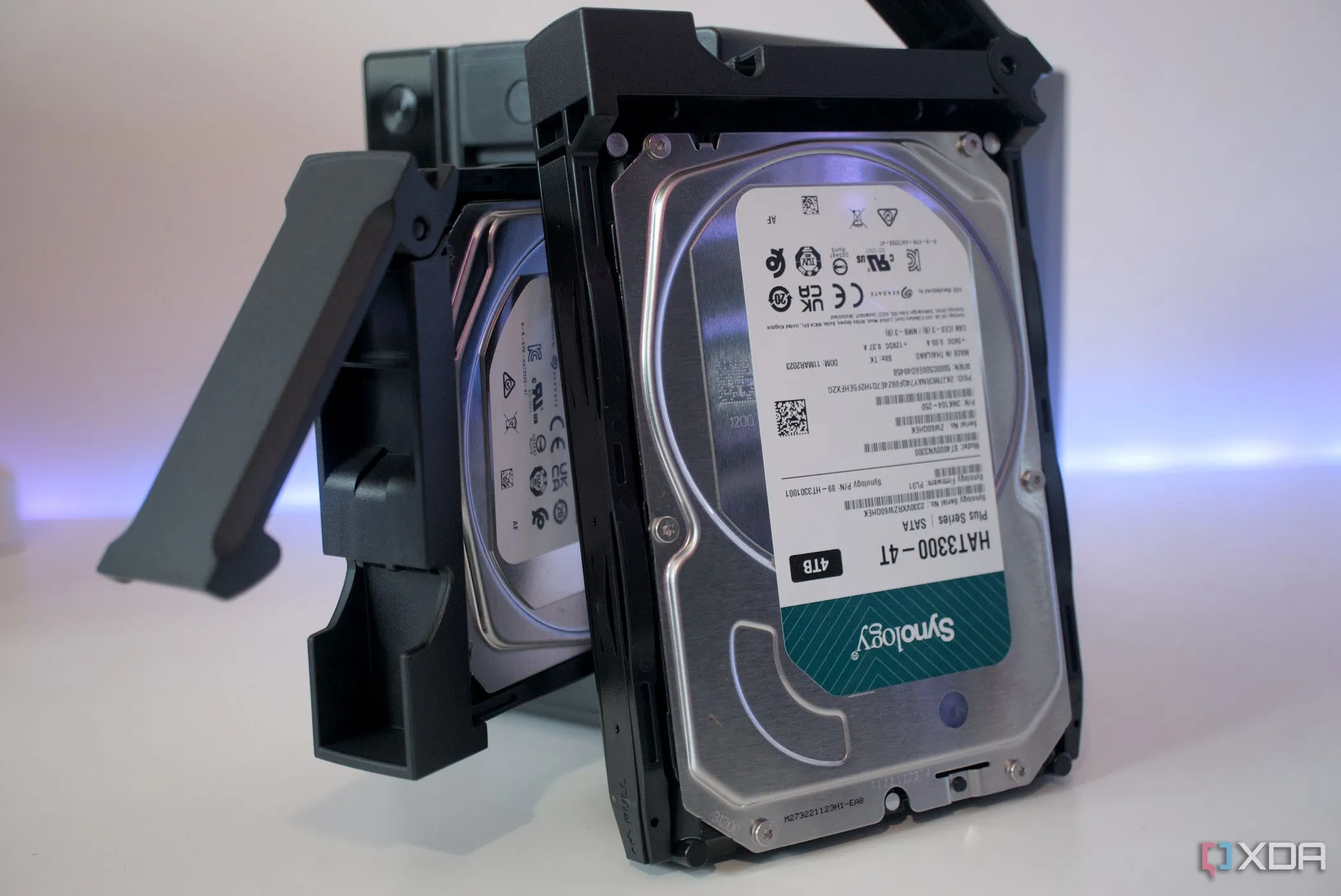 Thiết bị lưu trữ NAS Asustor Drivestor 2 Pro Gen2 (AS3302T v2) minh họa giải pháp sao lưu và bảo mật dữ liệu