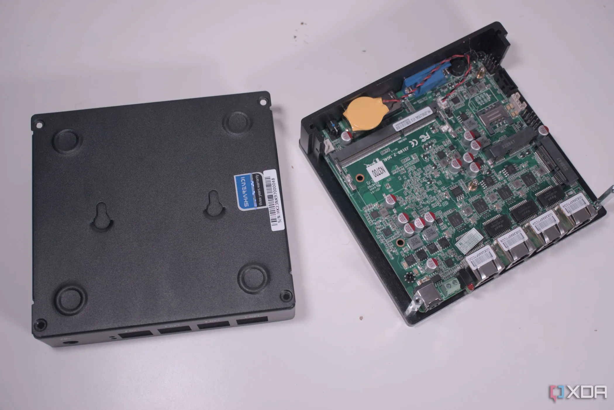 Thiết bị router Sharevdi F12, một ví dụ về phần cứng chuyên dụng cho router tự dựng pfSense hoặc OPNsense